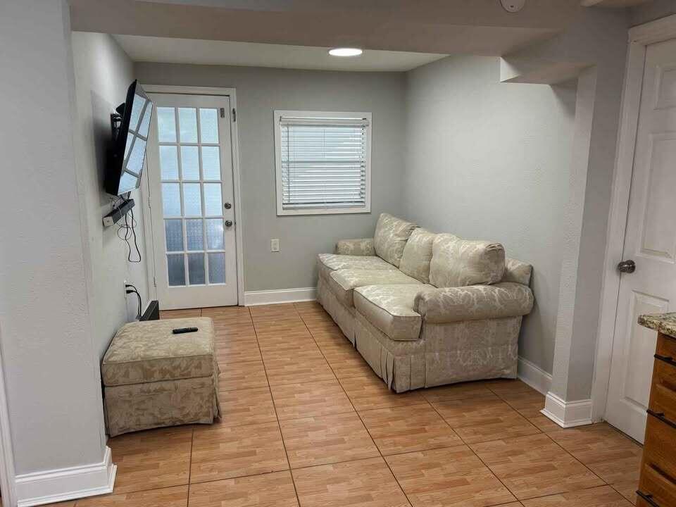 ULRICH'S SUBDIVISION - Residential Lease