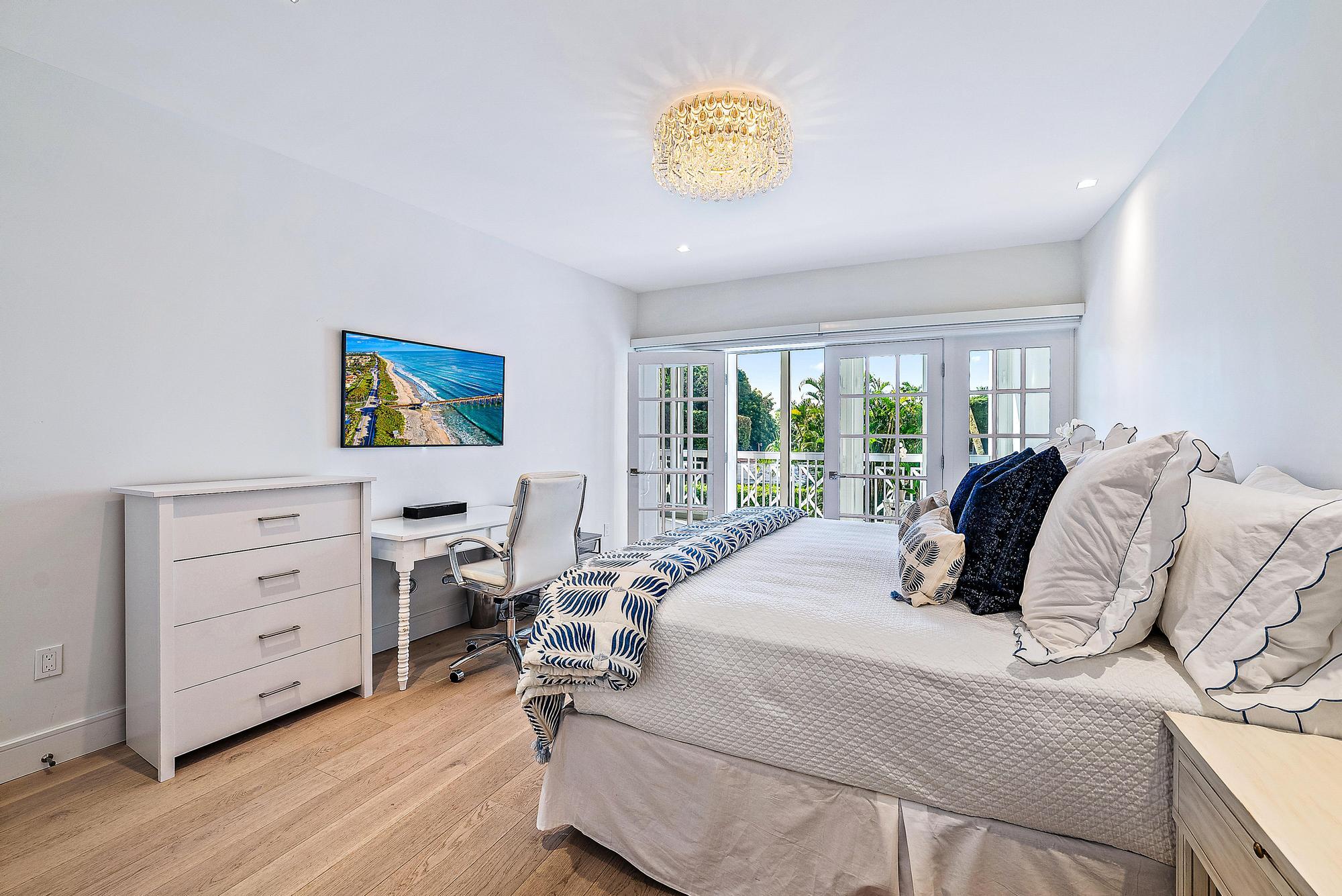 THREE EIGHTY NINE CORP LESSEE - Residential