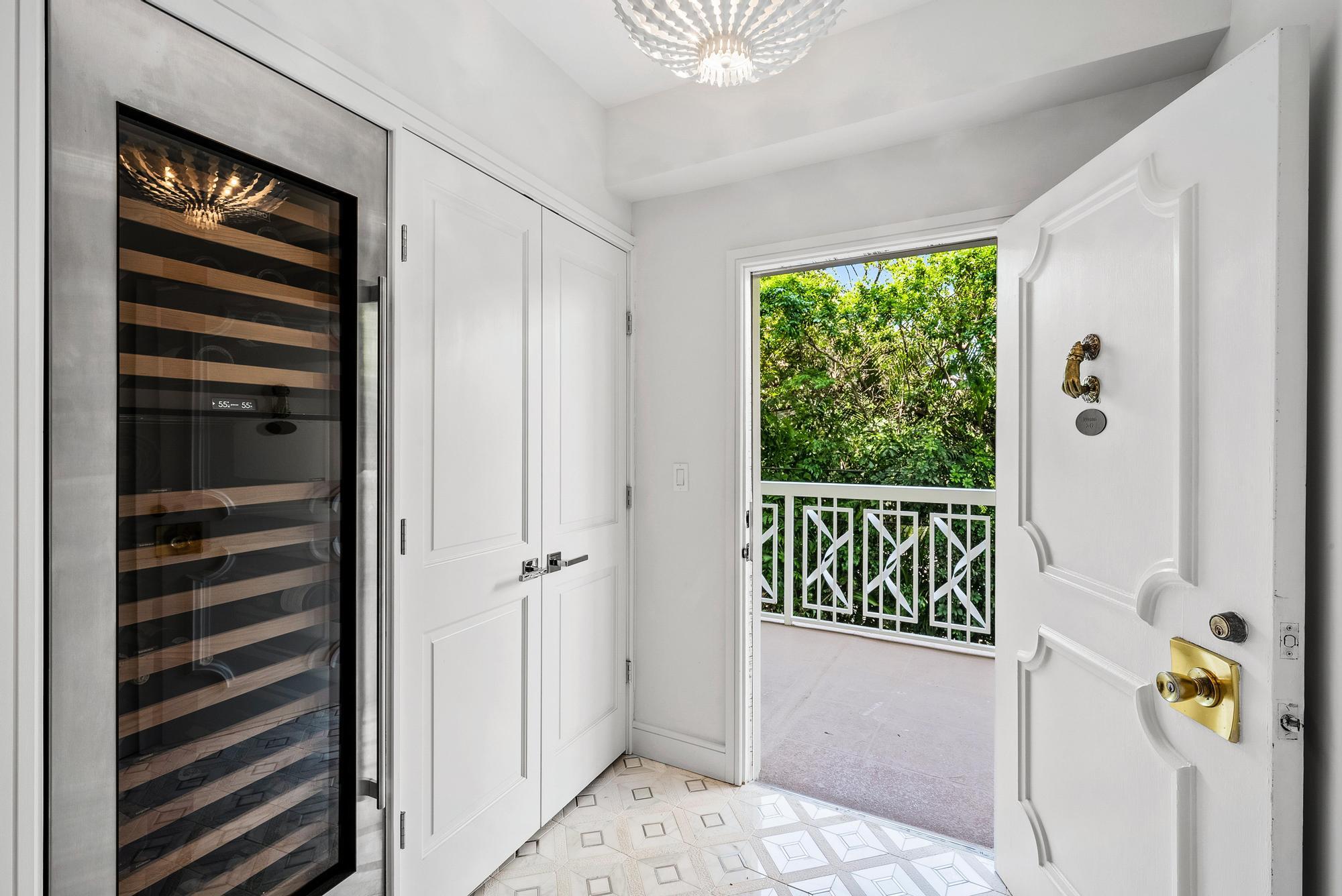 THREE EIGHTY NINE CORP LESSEE - Residential