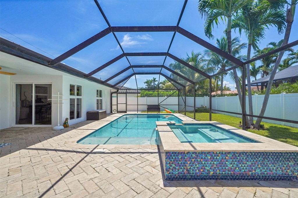 Photo of 816 Appleby St, Boca Raton, FL 33487 (MLS # F10533451)