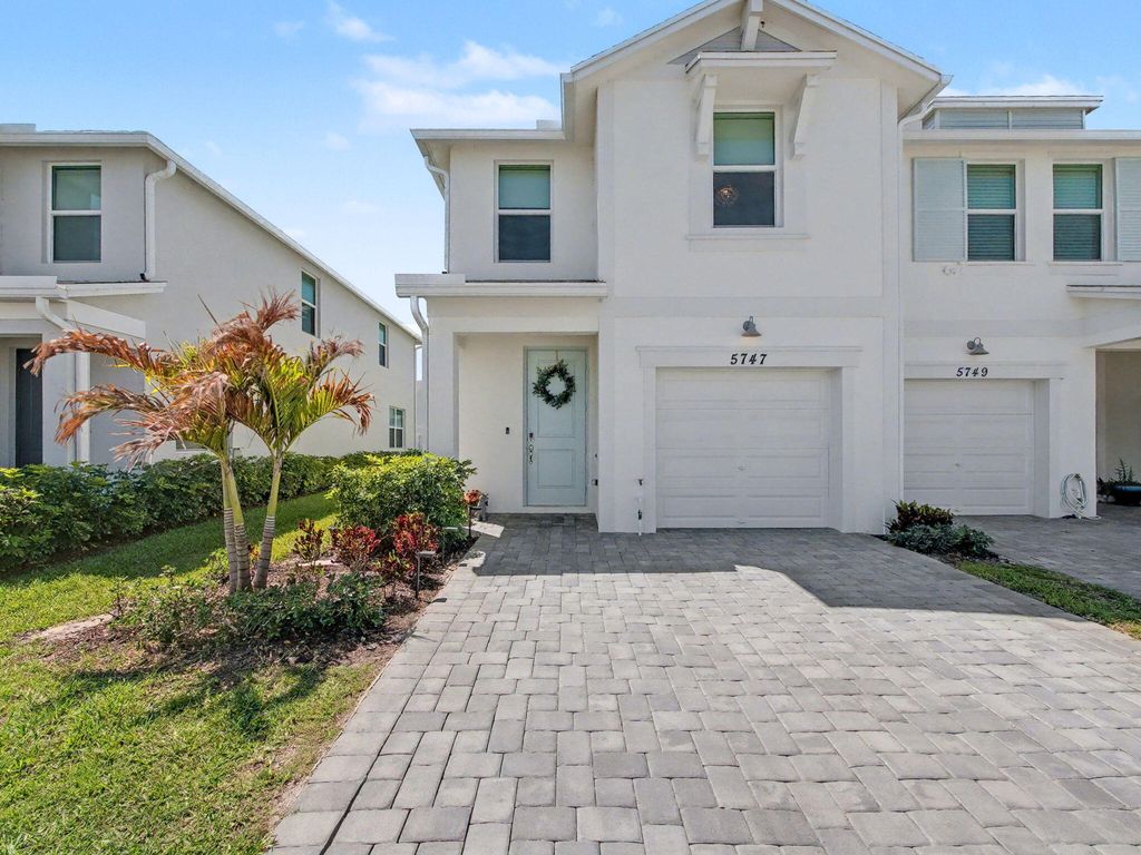 Photo of 5747 SE Edgewater Circle, Stuart, FL 34997 (MLS # B26007582)