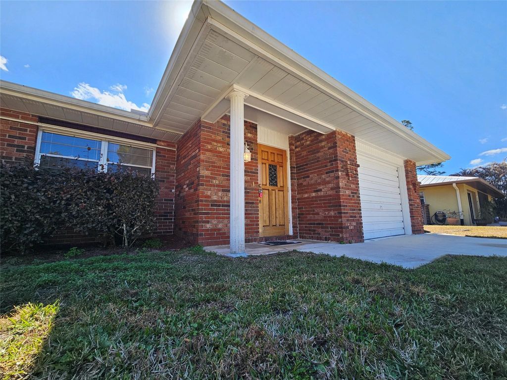 Photo of 612 N Coconut Avenue, Port Saint Lucie, FL 34952 (MLS # F10551019)