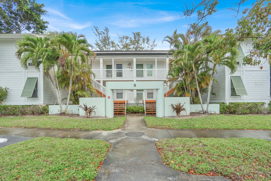 Immaculate first-floor corner unit in the highly sought-after PGA National community! This light and bright 2-bedroom, 2-bath residence offers a desirable open layout and a private screened balcony overlooking serene lake views—perfect for enjoying breathtaking sunsets. Ideally positioned for convenience and privacy, this corner unit provides extra windows and natural light throughout. Whether you're looking for a full-time residence or seasonal retreat, you simply can't beat this prime location close to world-class golf, dining, shopping, and beaches!