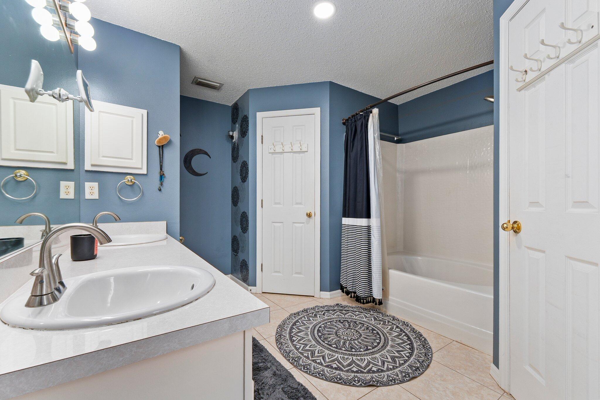 PORT ST LUCIE SECTION 48 1ST REPLAT - Residential