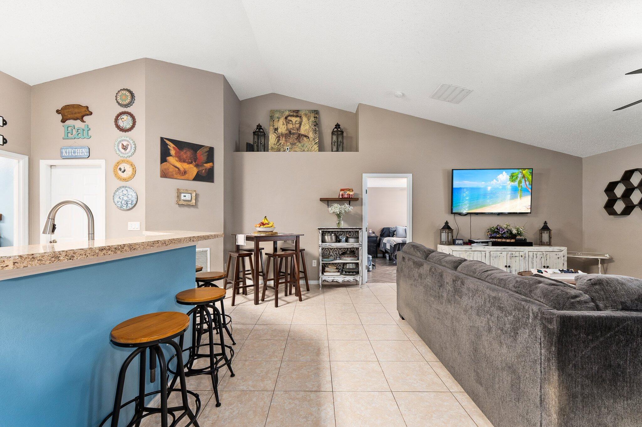 PORT ST LUCIE SECTION 48 1ST REPLAT - Residential