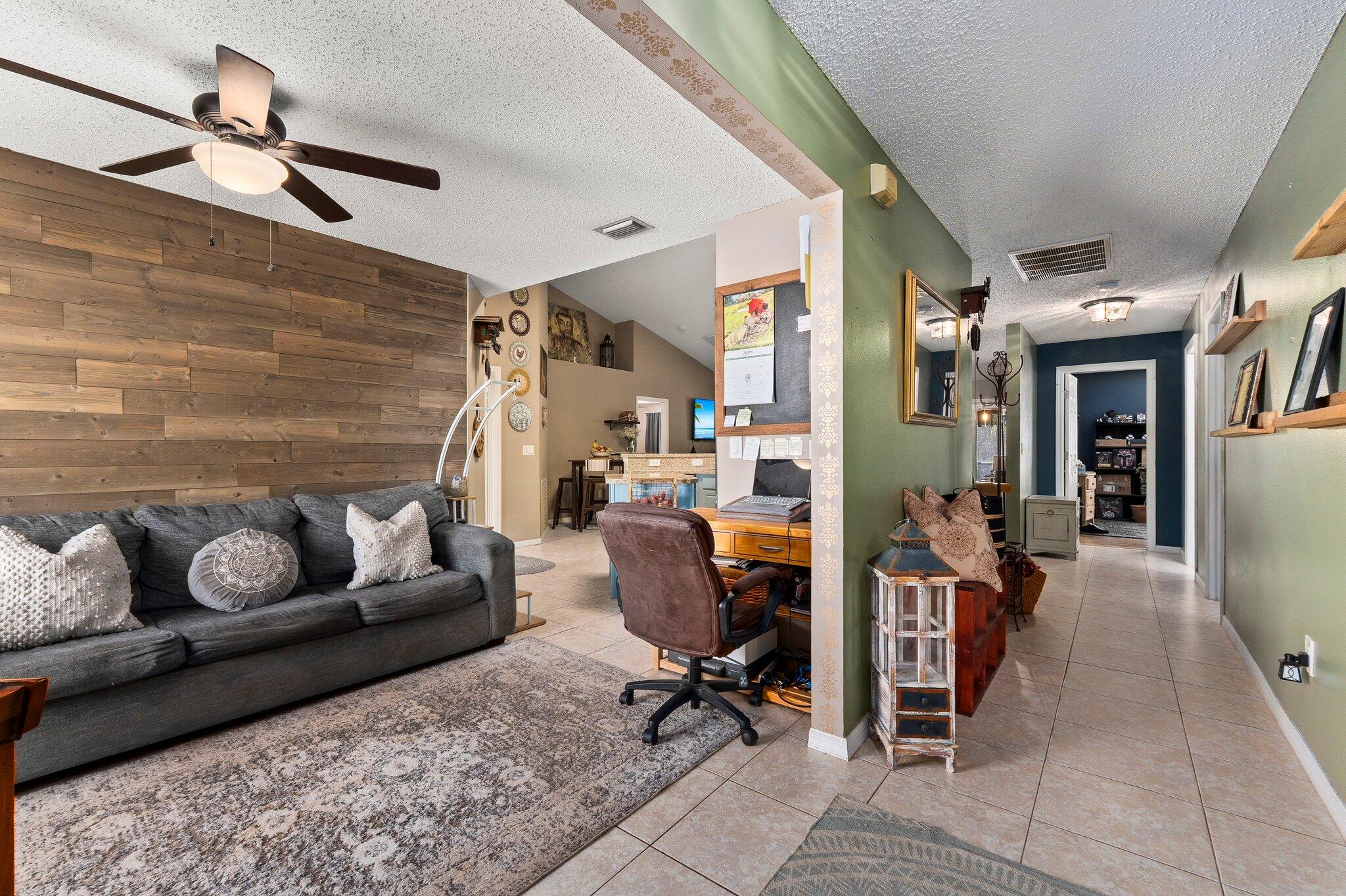 PORT ST LUCIE SECTION 48 1ST REPLAT - Residential