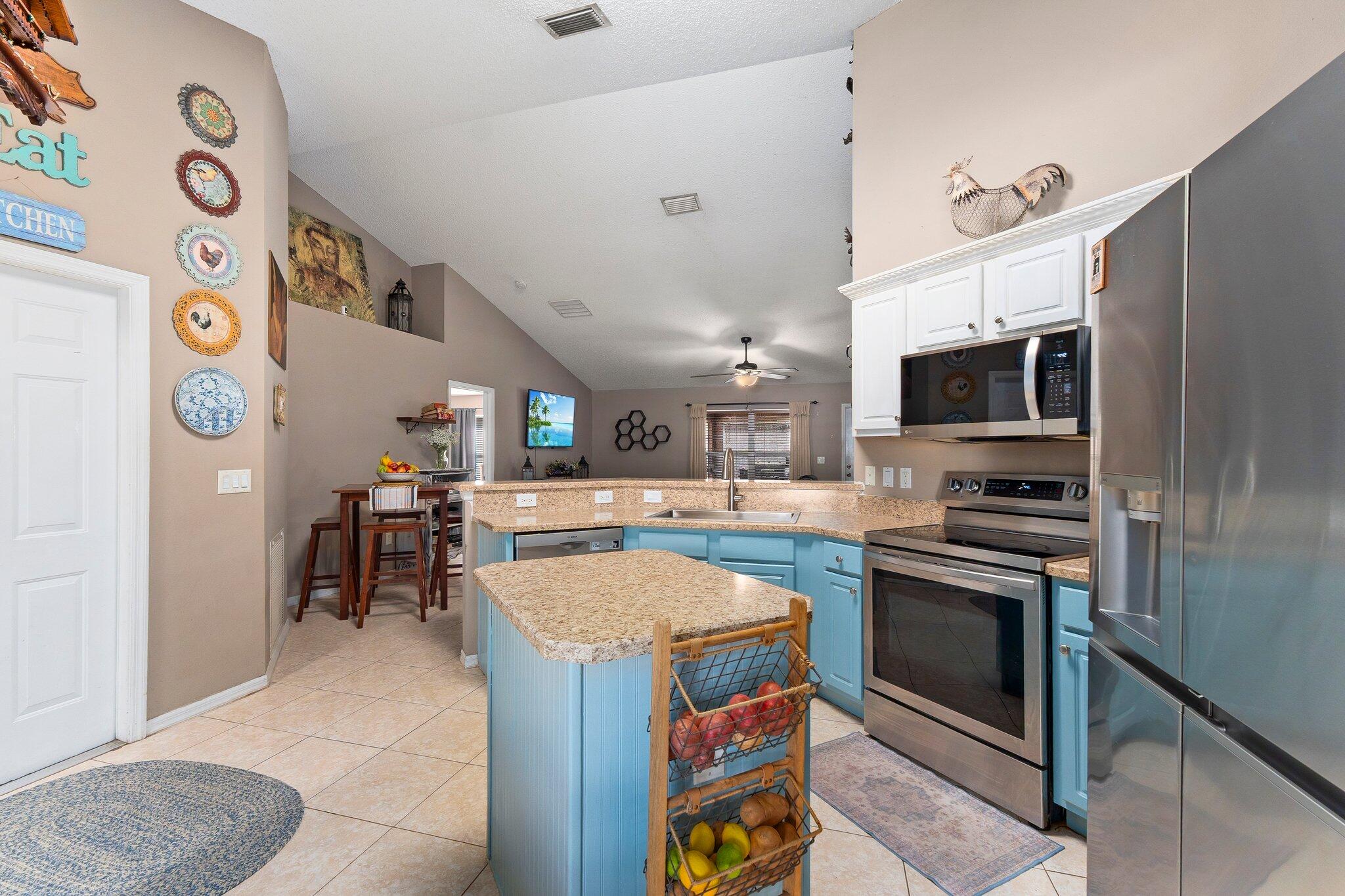 PORT ST LUCIE SECTION 48 1ST REPLAT - Residential