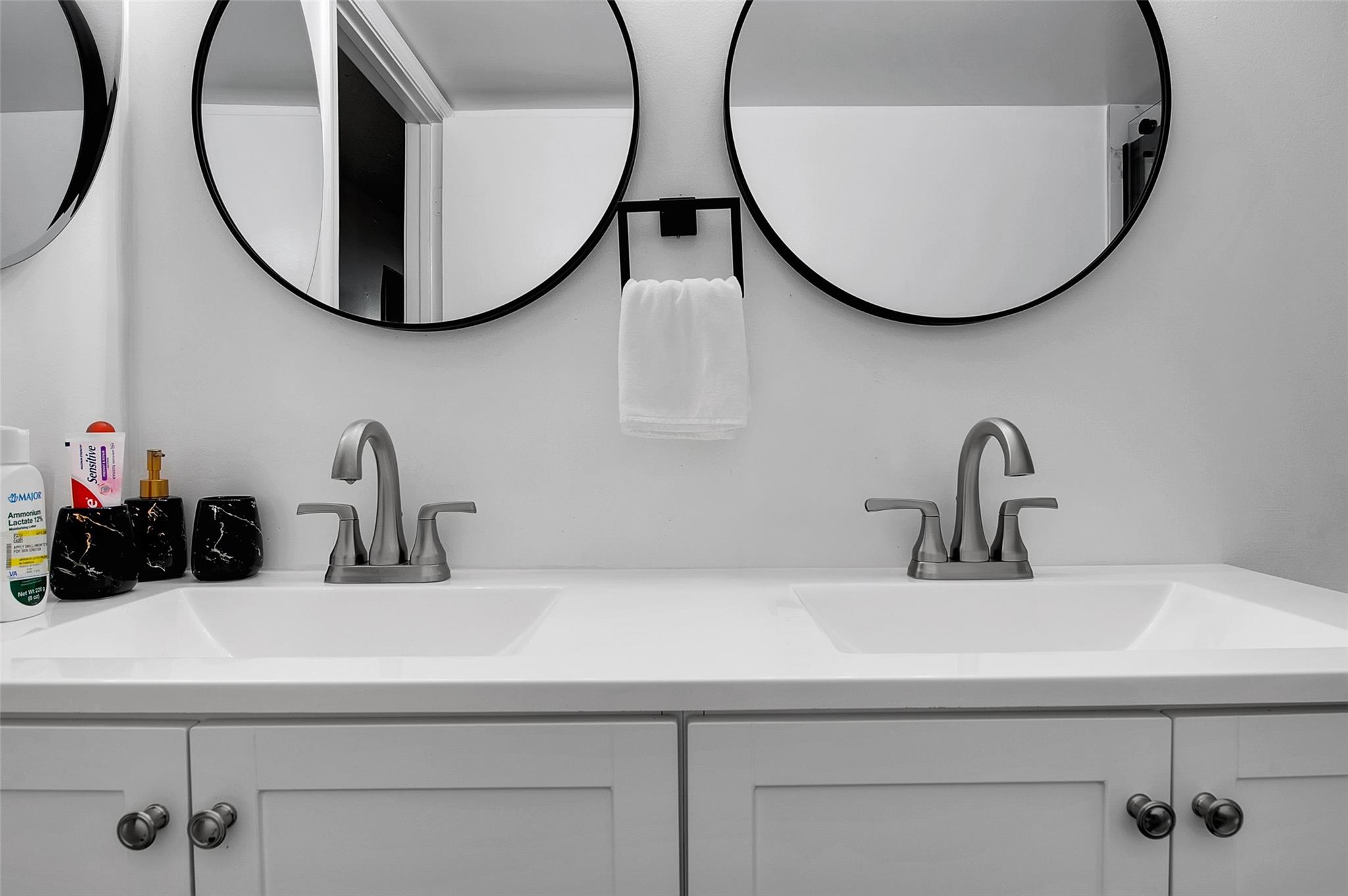 Palm Lakes Condo - Residential Lease