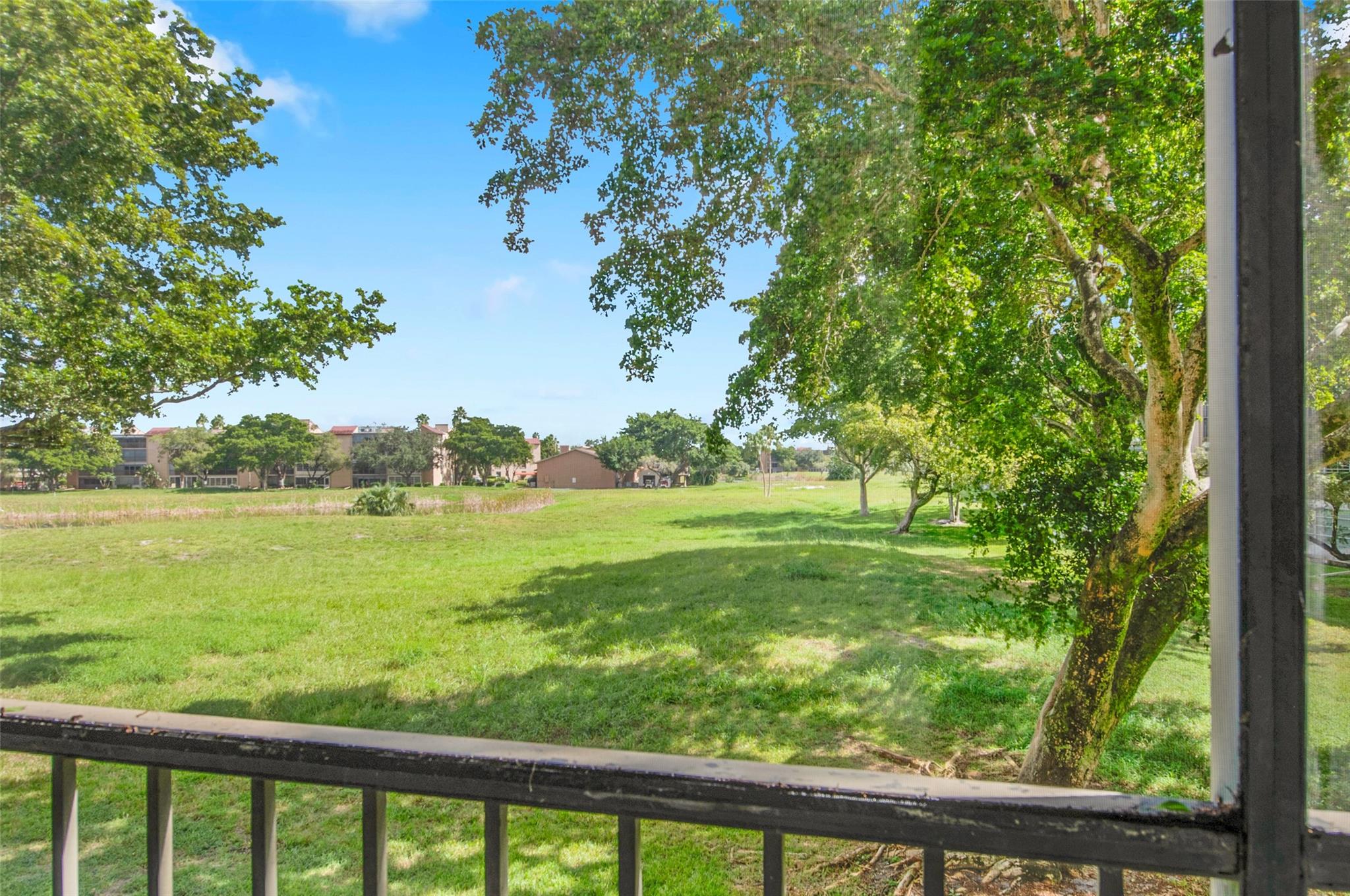 Palm Lakes Condo - Residential Lease