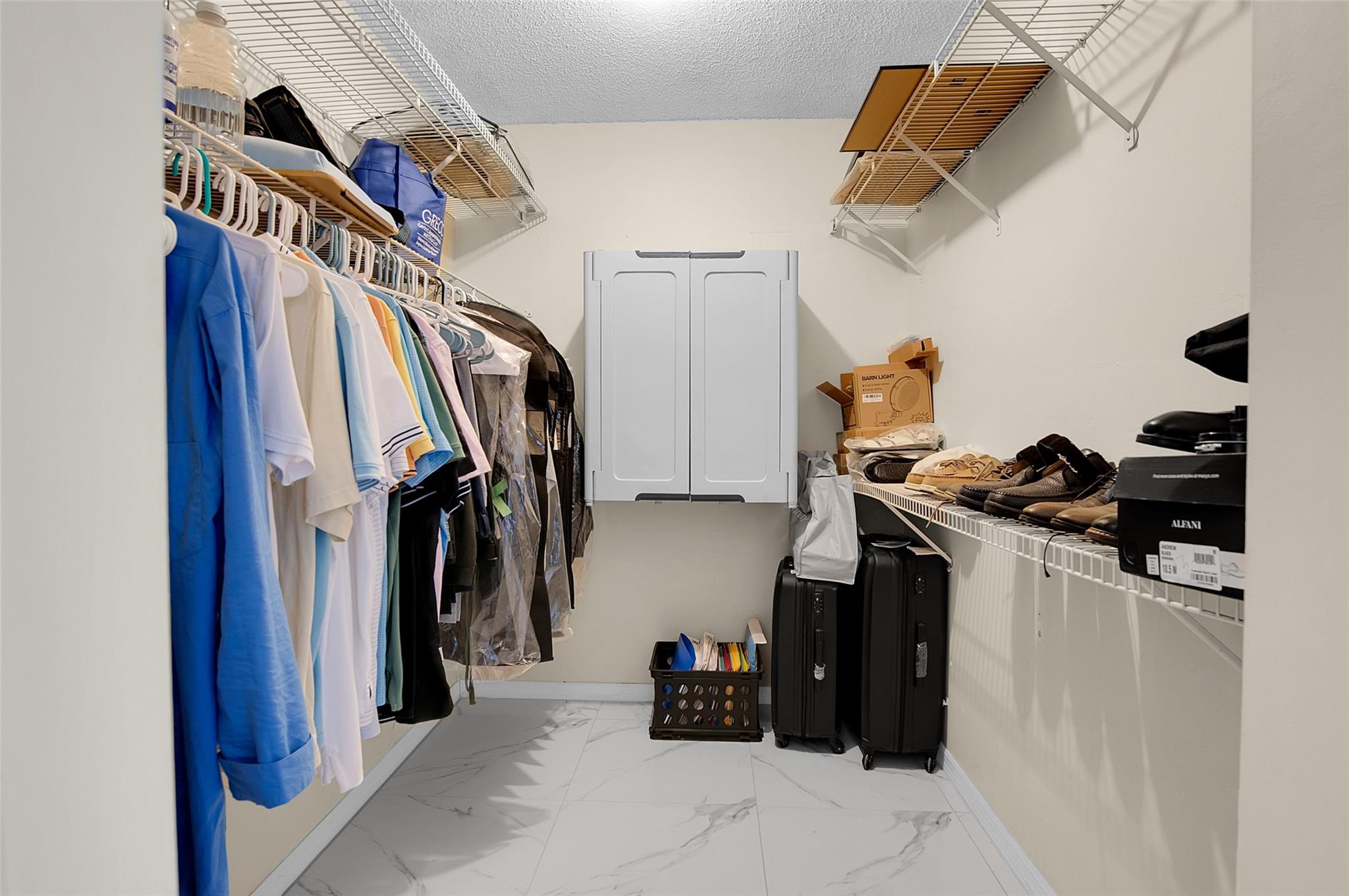 Palm Lakes Condo - Residential Lease