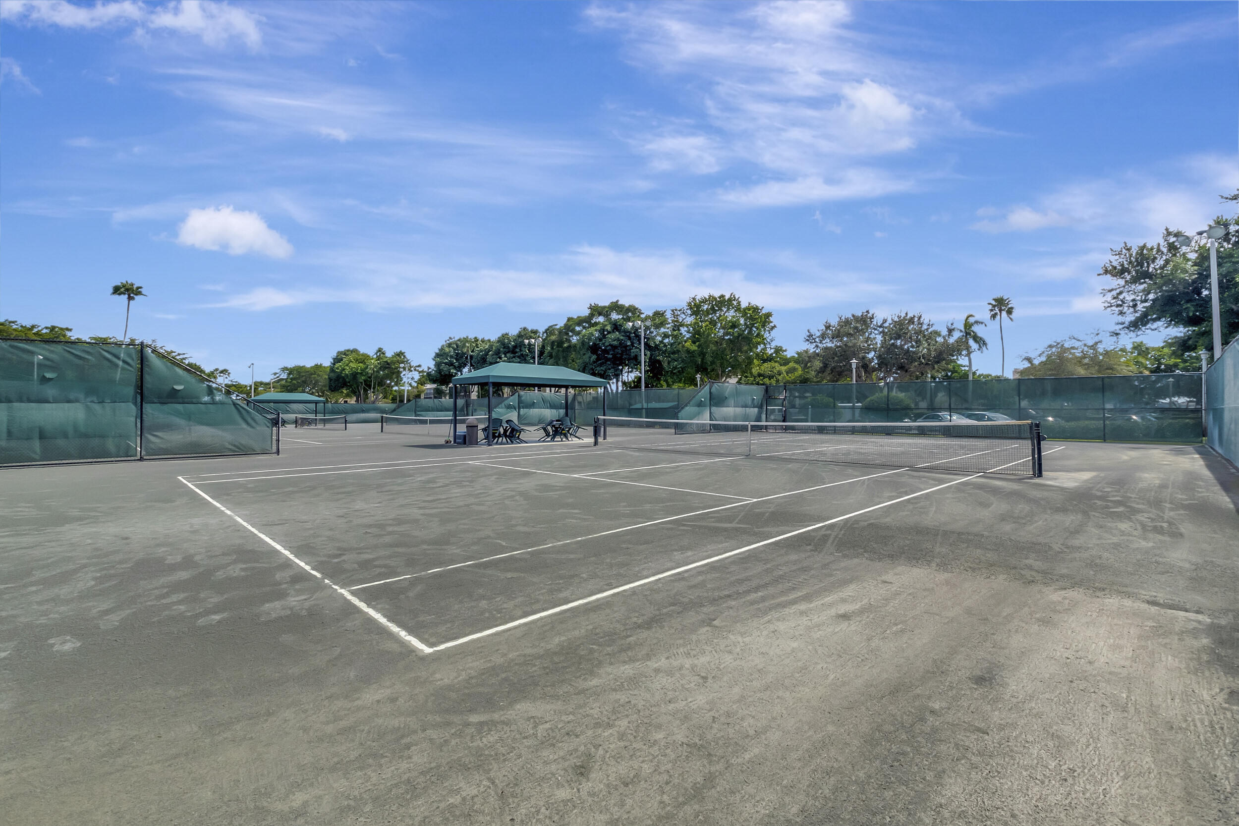 HUNTINGTON LAKES SEC TWO CONDOS - Residential