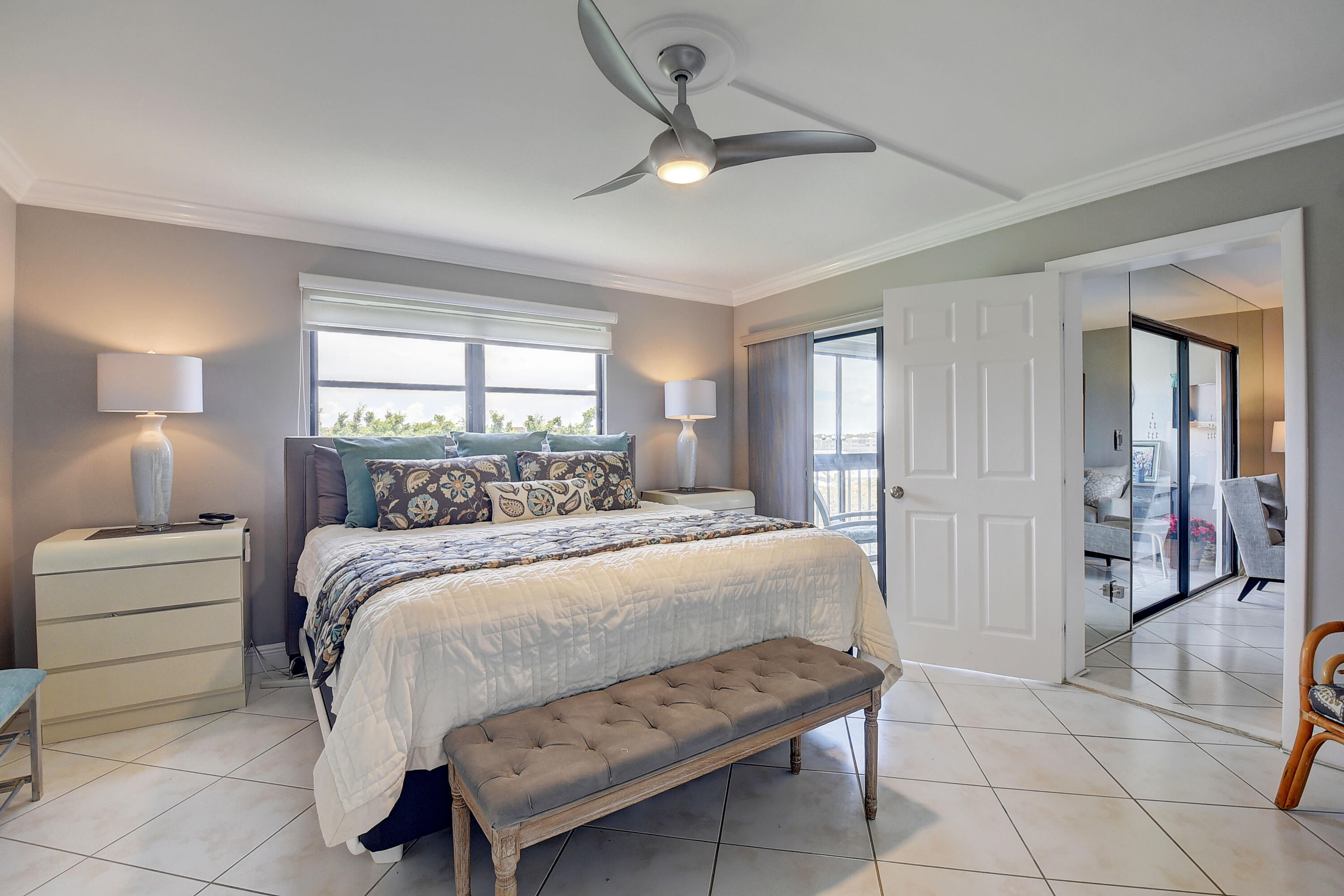 HUNTINGTON LAKES SEC TWO CONDOS - Residential
