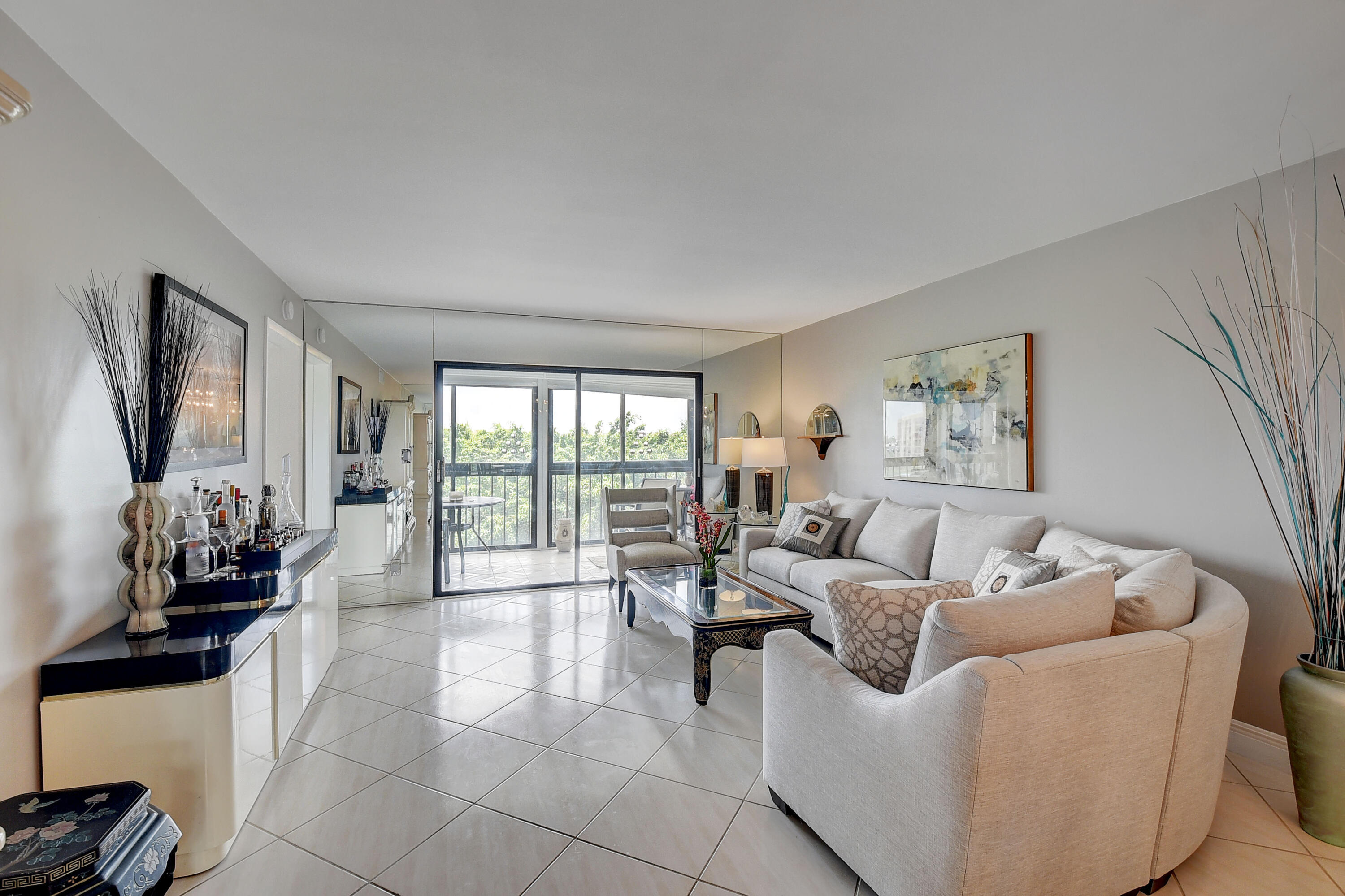 HUNTINGTON LAKES SEC TWO CONDOS - Residential