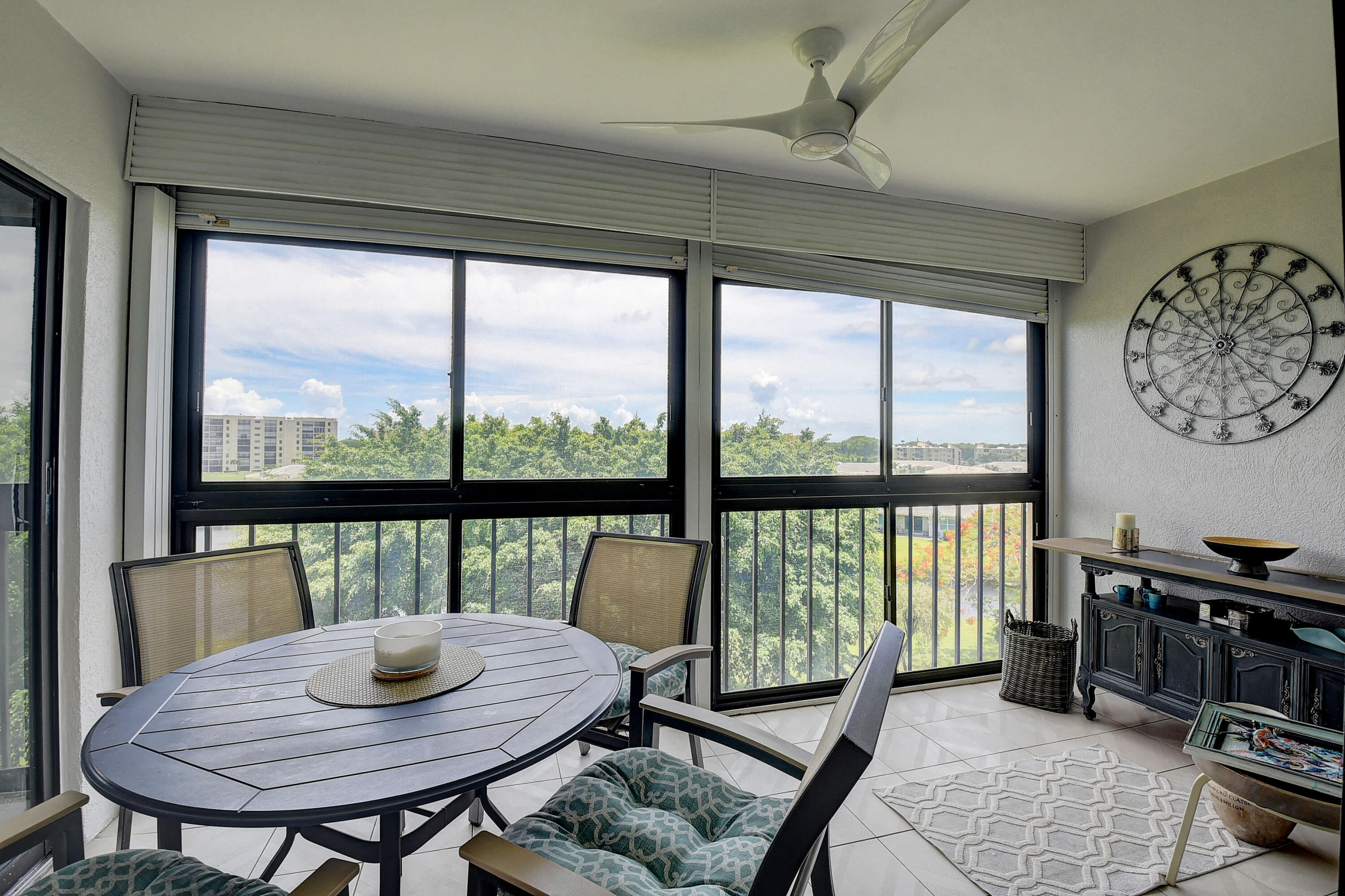 HUNTINGTON LAKES SEC TWO CONDOS - Residential