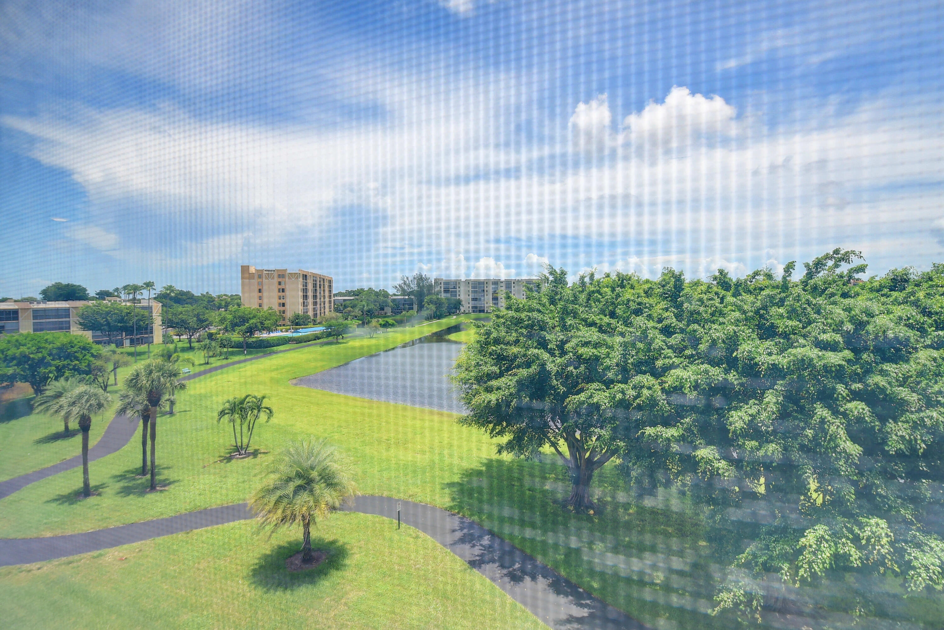 HUNTINGTON LAKES SEC TWO CONDOS - Residential
