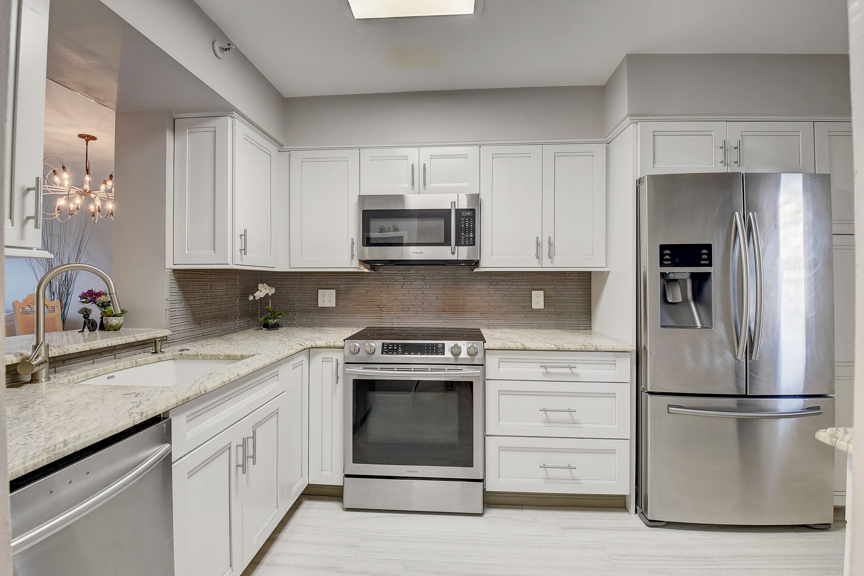 HUNTINGTON LAKES SEC TWO CONDOS - Residential