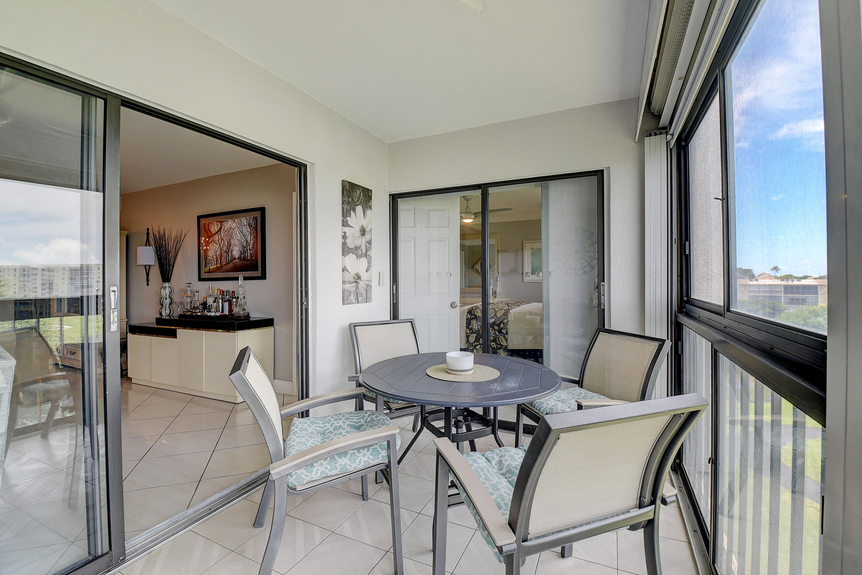 HUNTINGTON LAKES SEC TWO CONDOS - Residential