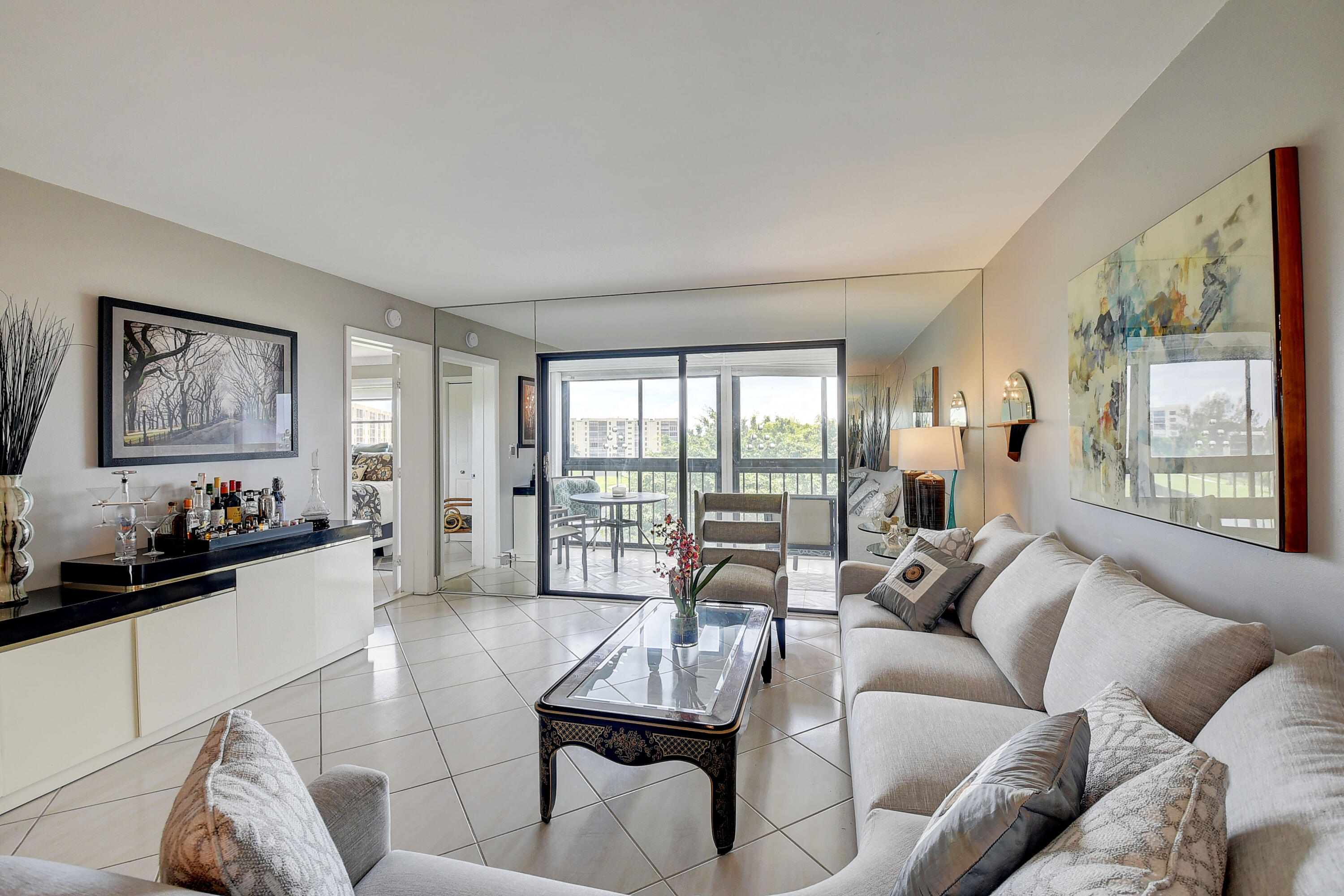 HUNTINGTON LAKES SEC TWO CONDOS - Residential