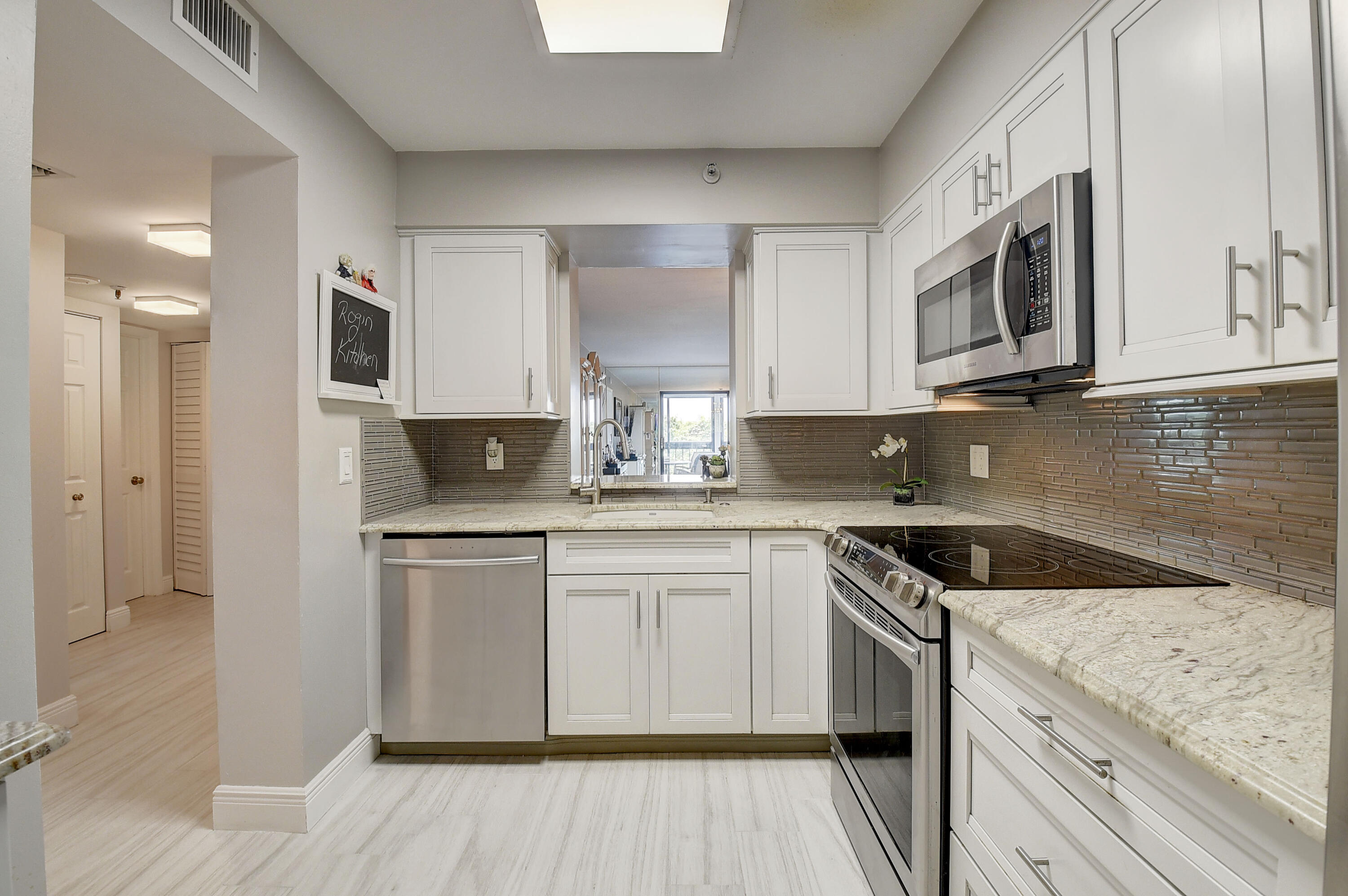 HUNTINGTON LAKES SEC TWO CONDOS - Residential