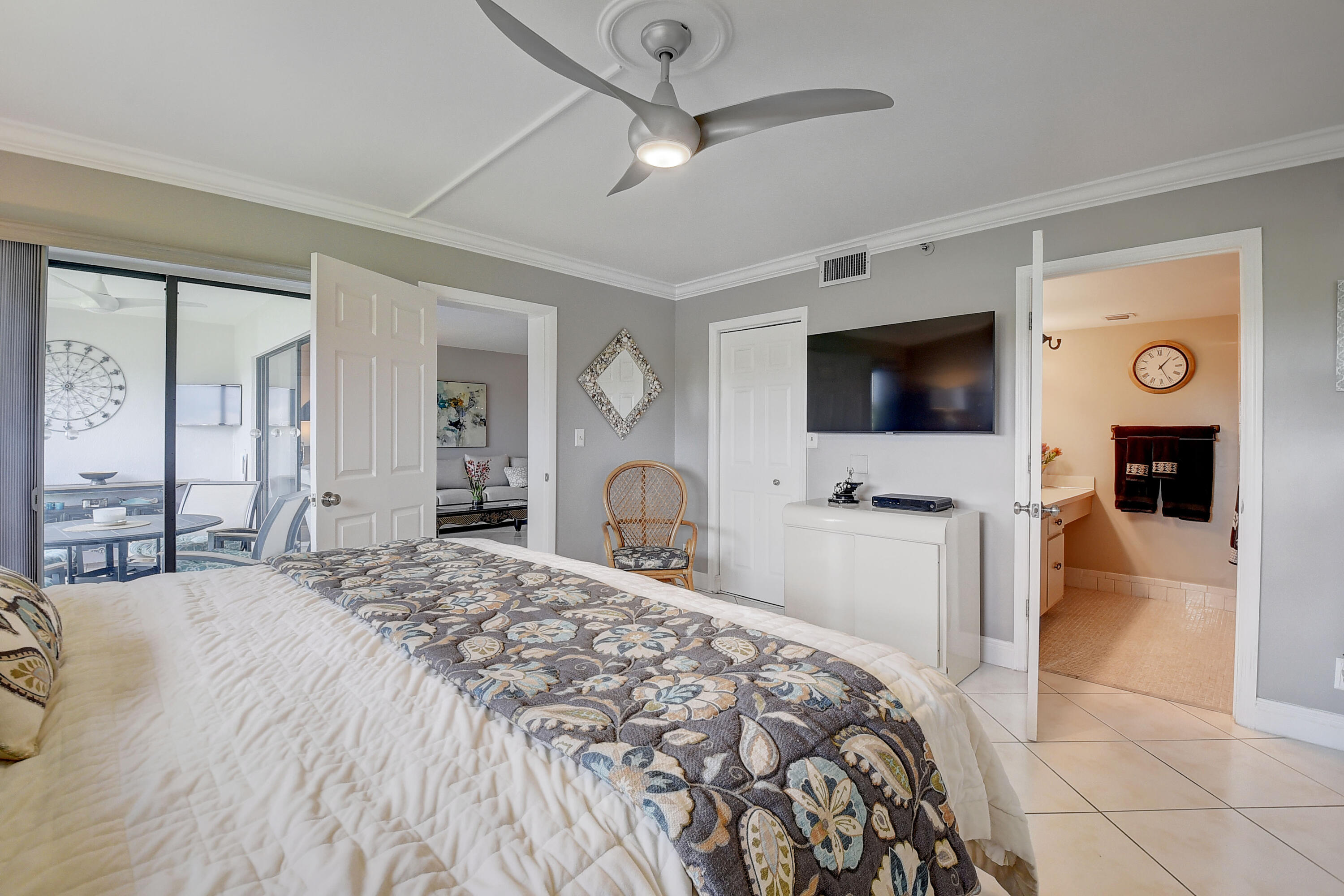 HUNTINGTON LAKES SEC TWO CONDOS - Residential