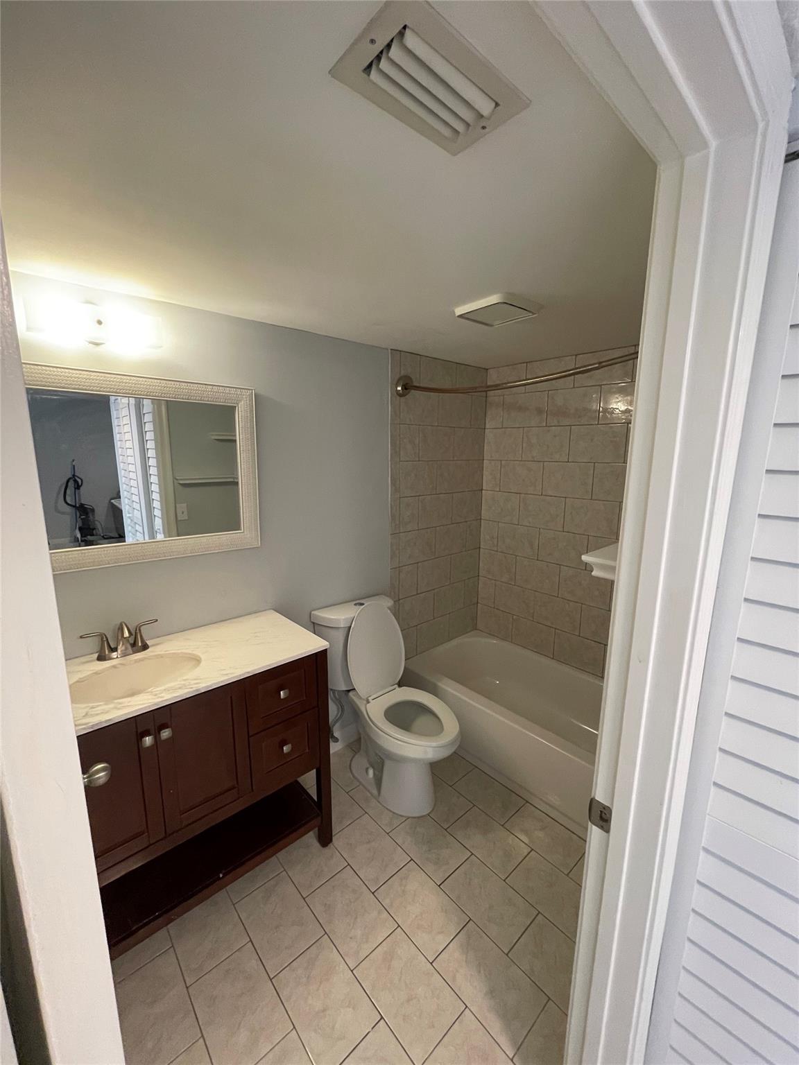 Park At Windwood Condo 01 - Residential Lease