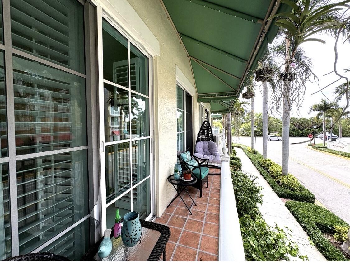 MOORINGS AT LANTANA TOWNHOUSES CONDO - Residential