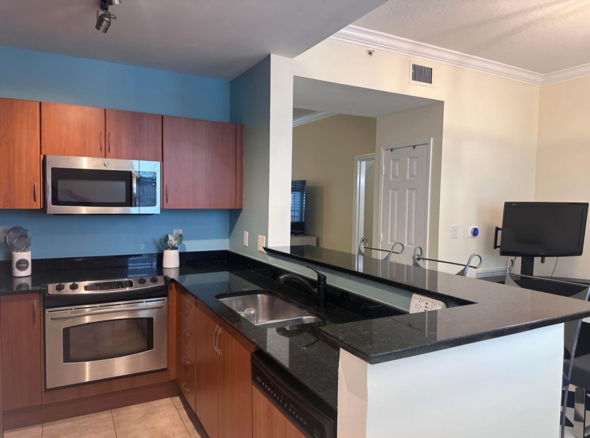 MOORINGS AT LANTANA TOWNHOUSES CONDO - Residential