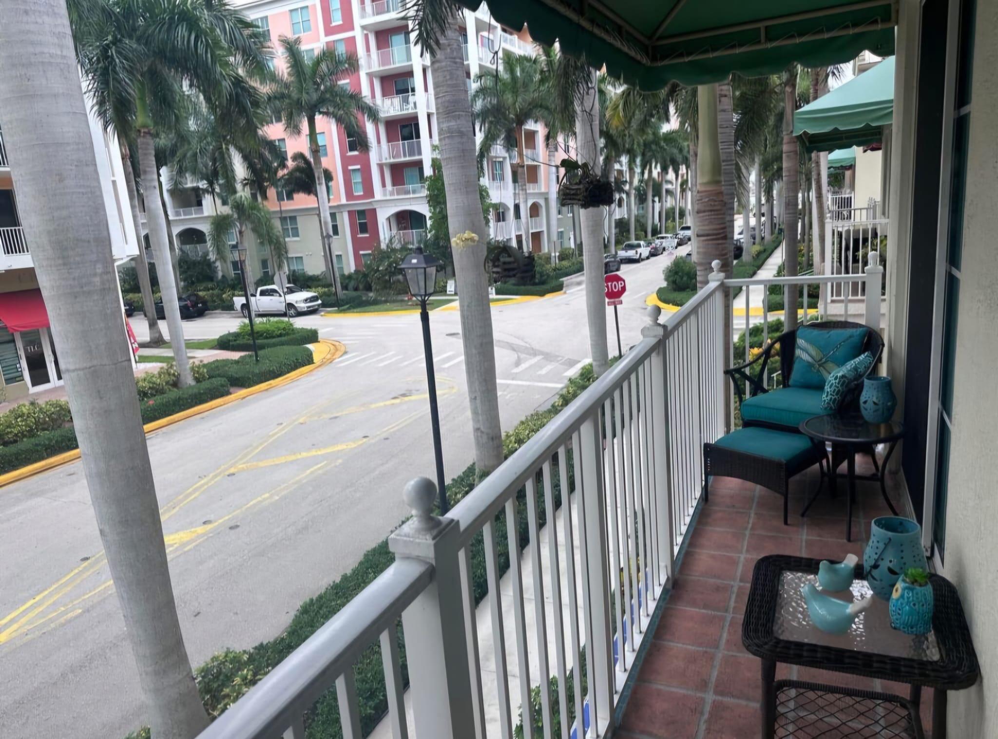 MOORINGS AT LANTANA TOWNHOUSES CONDO - Residential