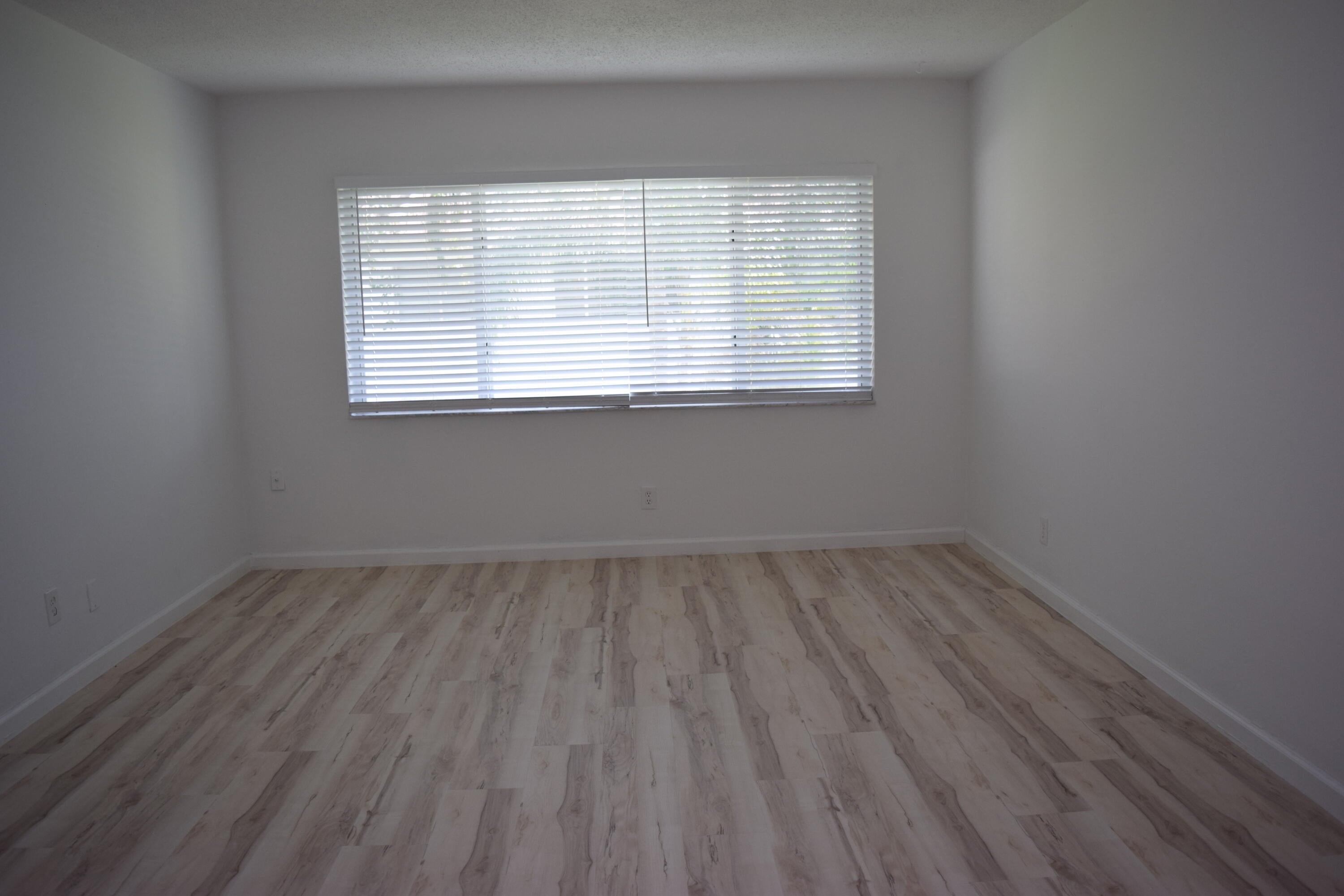 151 SE 6th Avenue 14