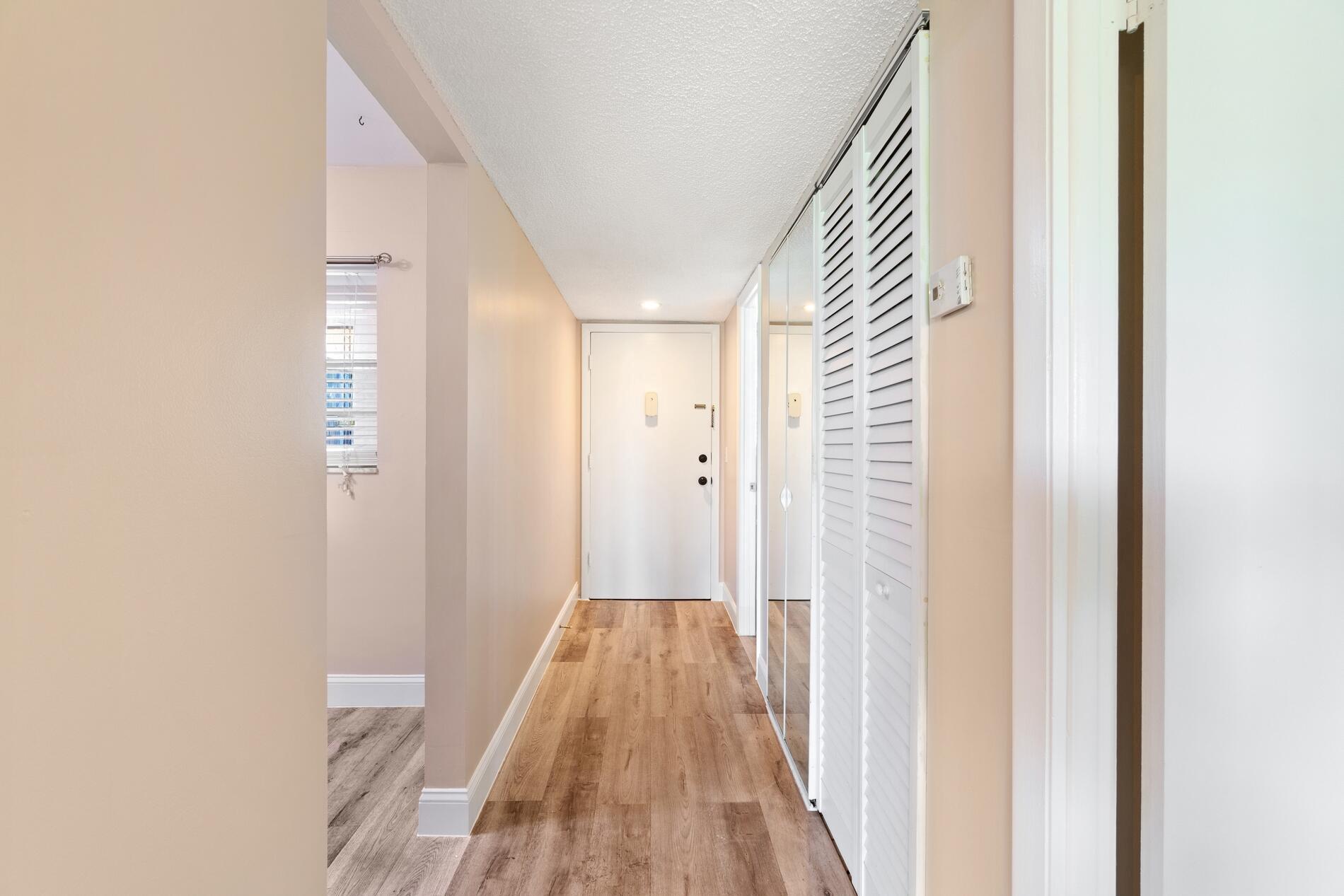 12015 Greenway 101 Circle S 101, Royal Palm Beach, FL, 33411/$120,900 2 12015 Greenway 101 Circle S 101