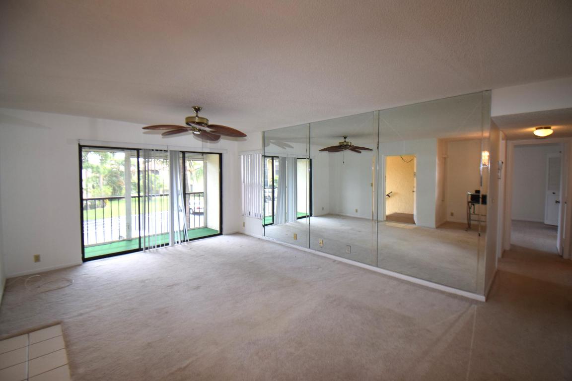 815 Sky Pine Way C2, Greenacres, FL, 33415/$148,900 3 815 Sky Pine Way C2