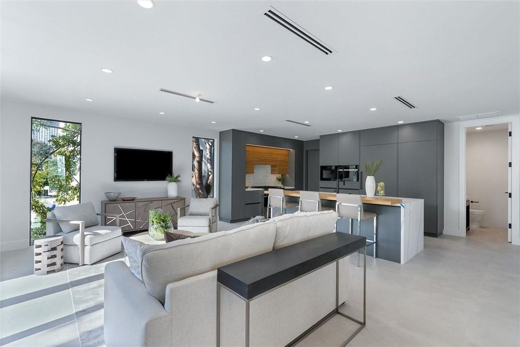 Photo of 1310 SE 2nd Street, Fort Lauderdale, FL 33301 (MLS # F10488010)