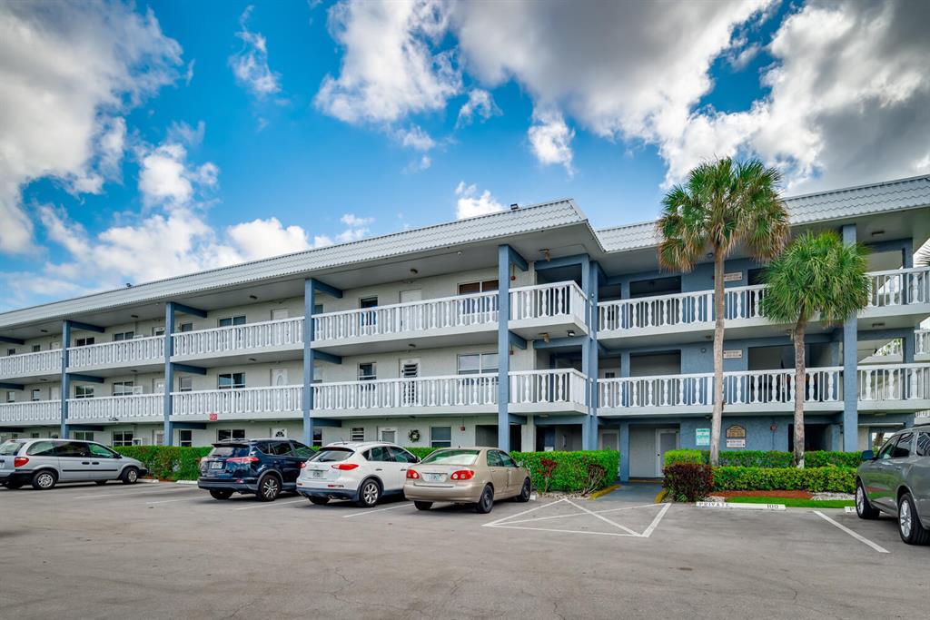 SANDALFOOT SOUTH THREE CONDO - Residential