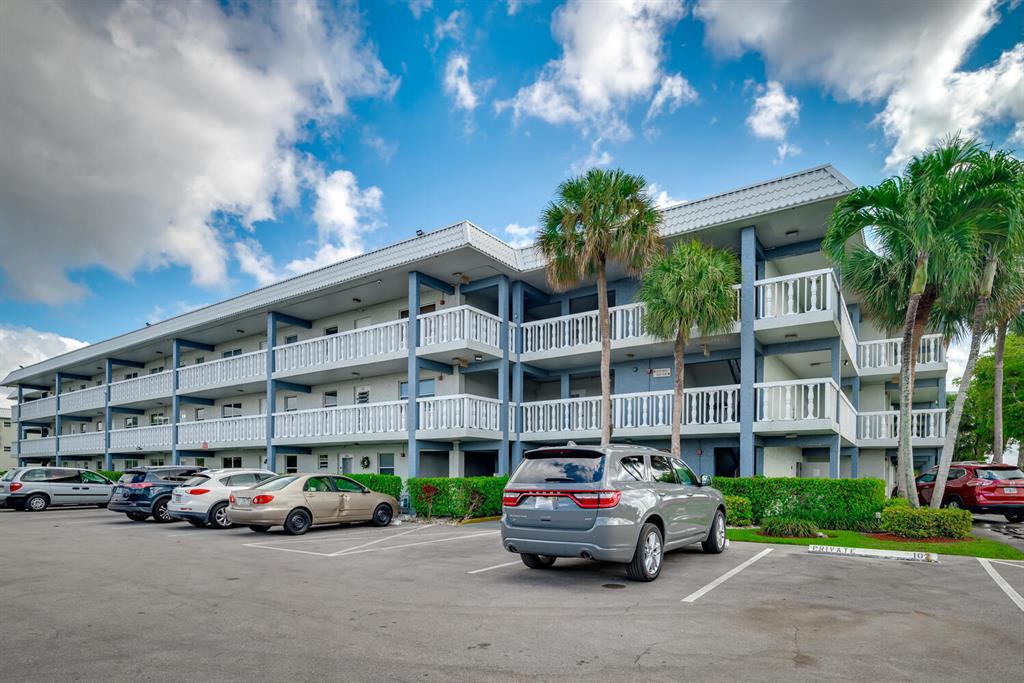 SANDALFOOT SOUTH THREE CONDO - Residential