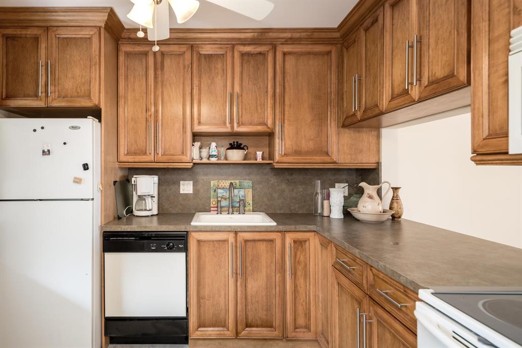 SANDALFOOT SOUTH THREE CONDO - Residential