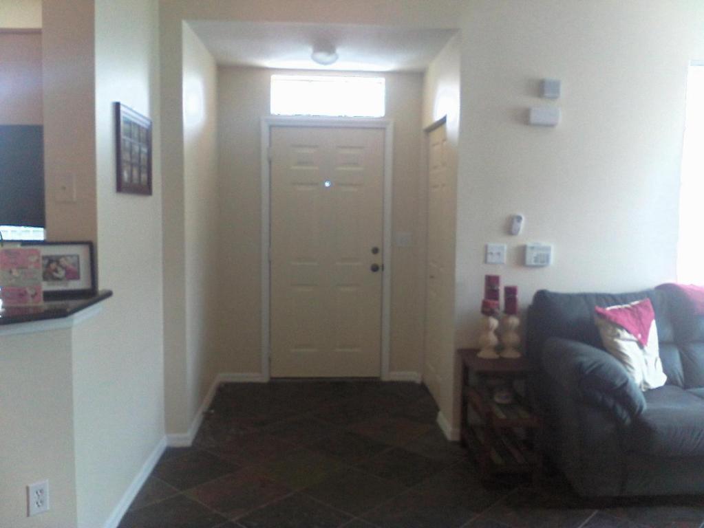 COURTYARDS AT WILLOUGHBY CONDO - Residential Lease