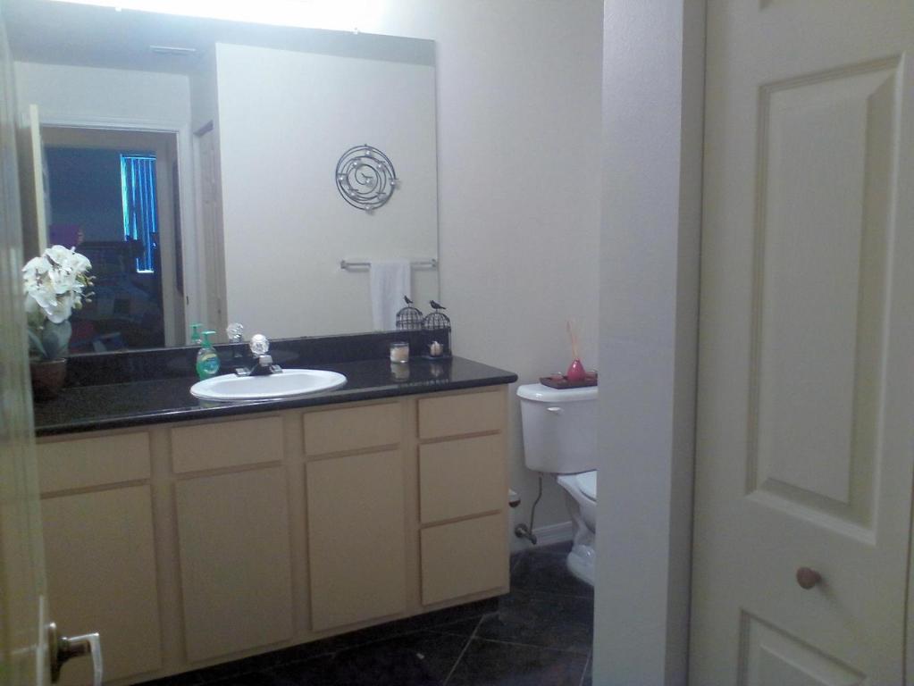 COURTYARDS AT WILLOUGHBY CONDO - Residential Lease