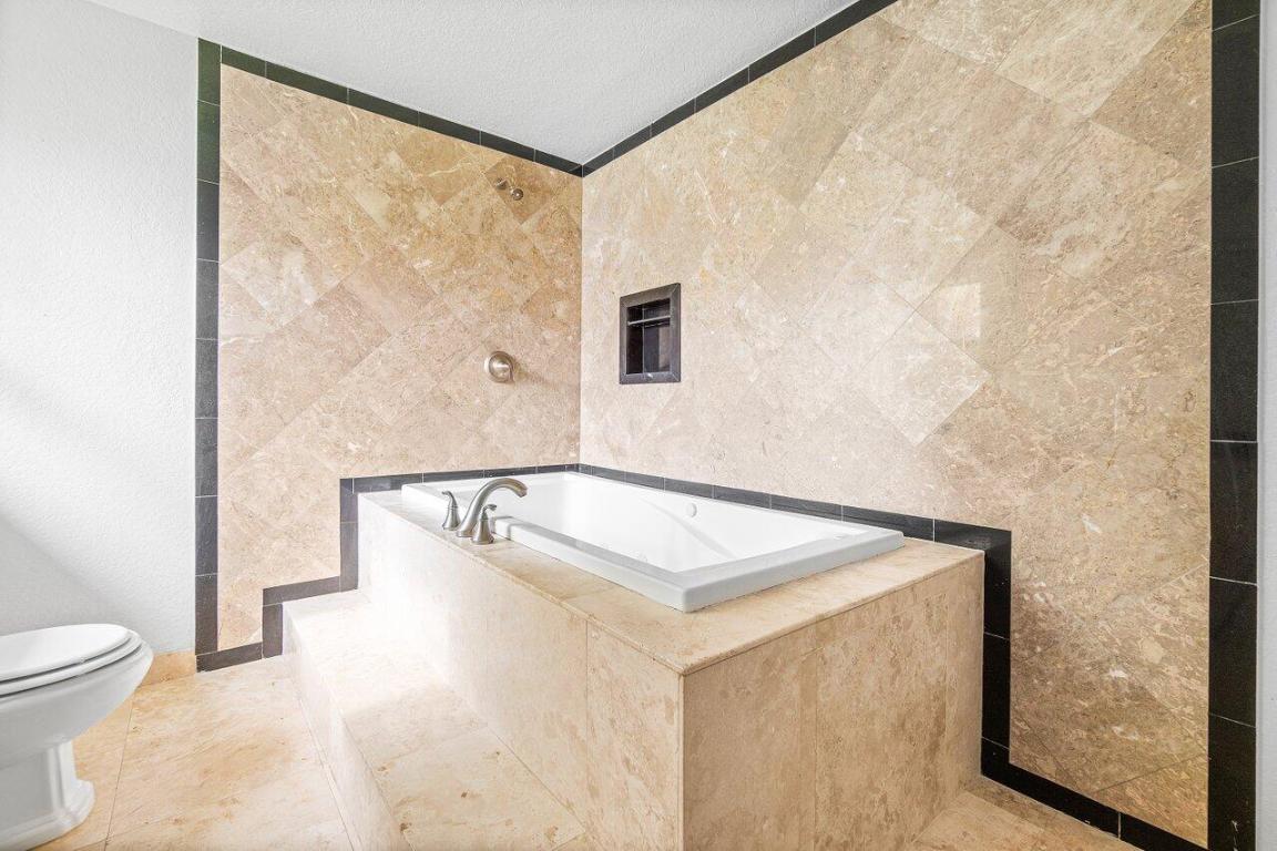 WOODMAR ESTATES - Residential Lease