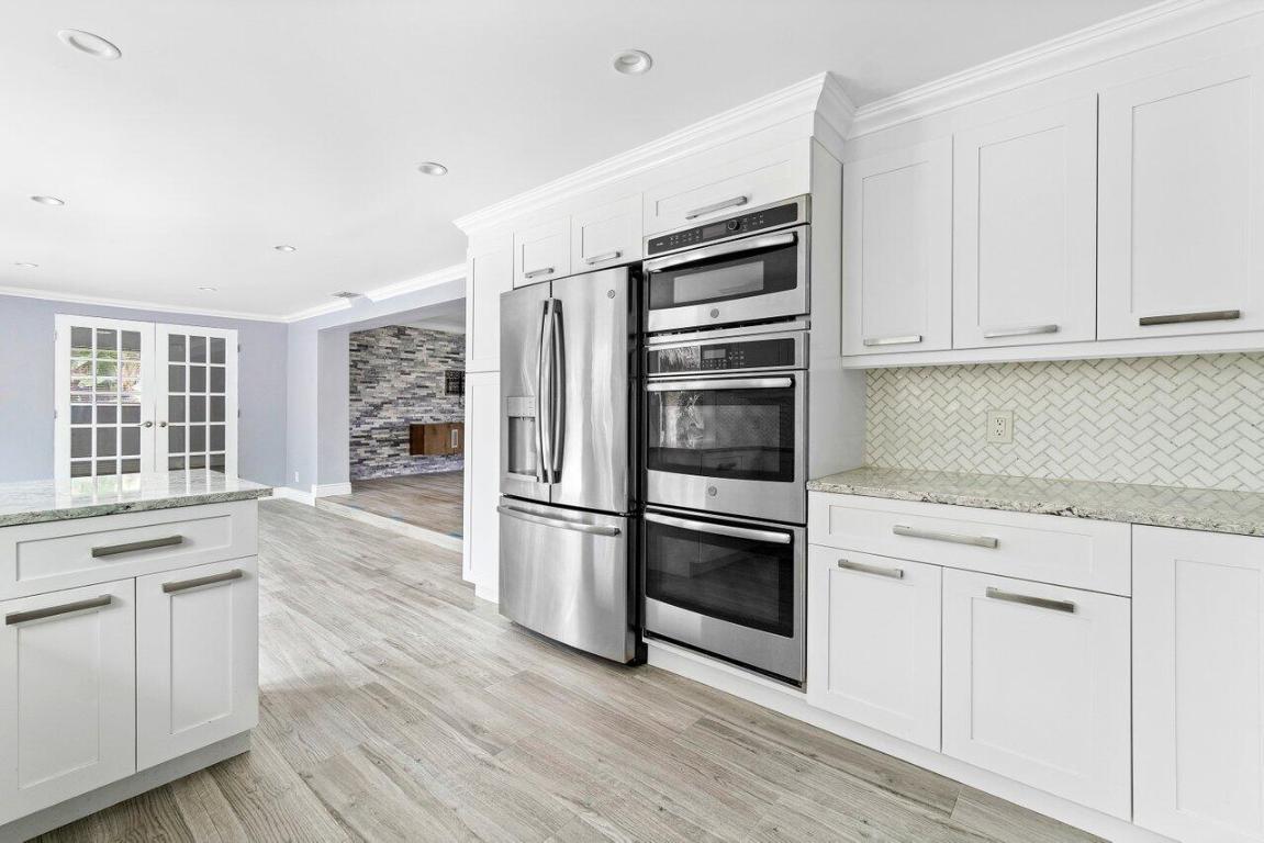 WOODMAR ESTATES - Residential Lease