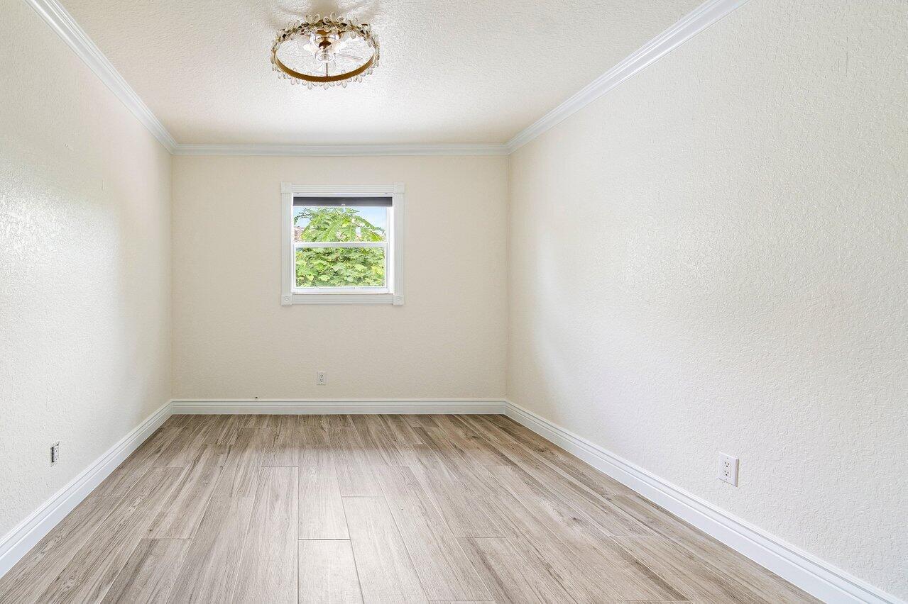 WOODMAR ESTATES - Residential Lease