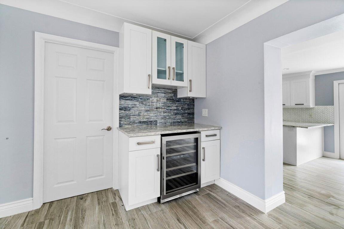 WOODMAR ESTATES - Residential Lease