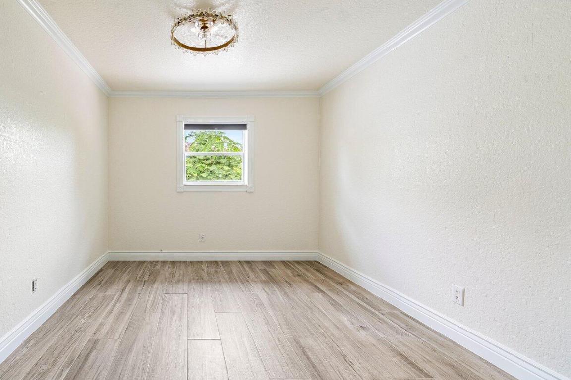 WOODMAR ESTATES - Residential Lease