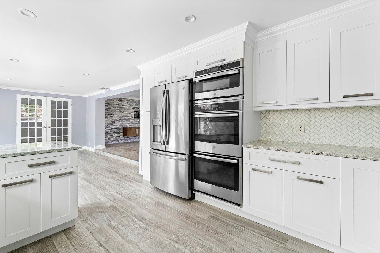 WOODMAR ESTATES - Residential Lease