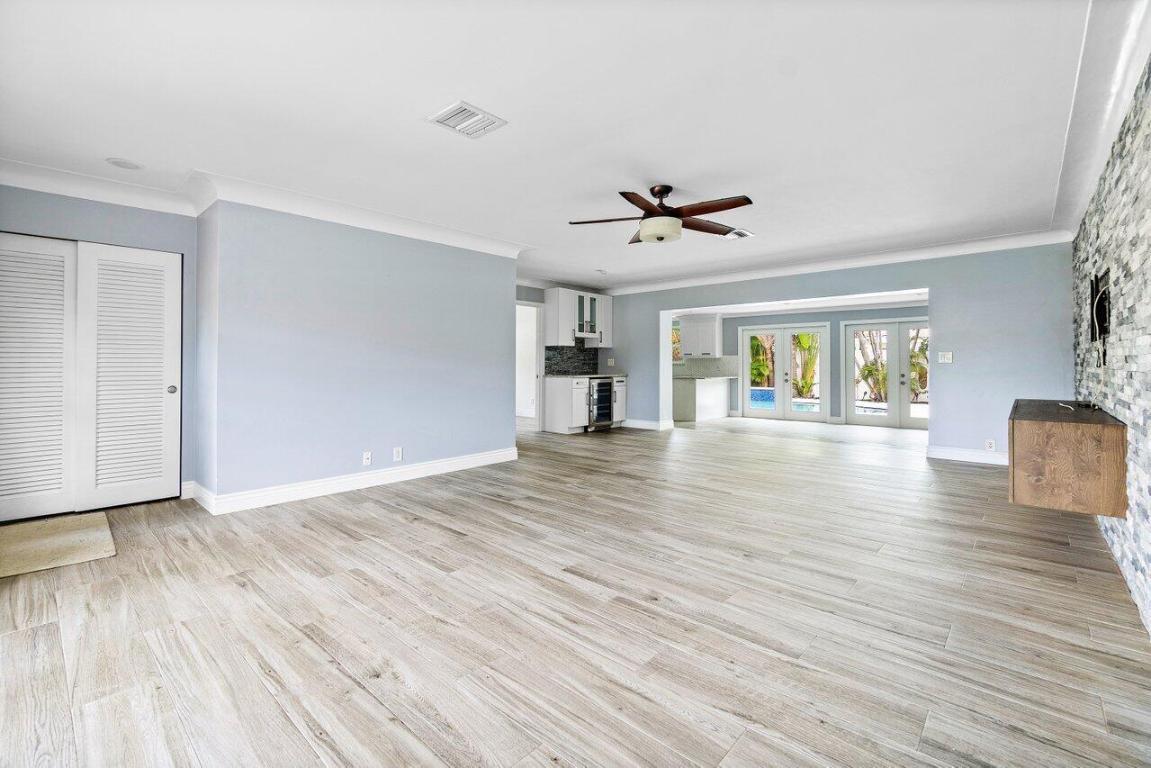 WOODMAR ESTATES - Residential Lease