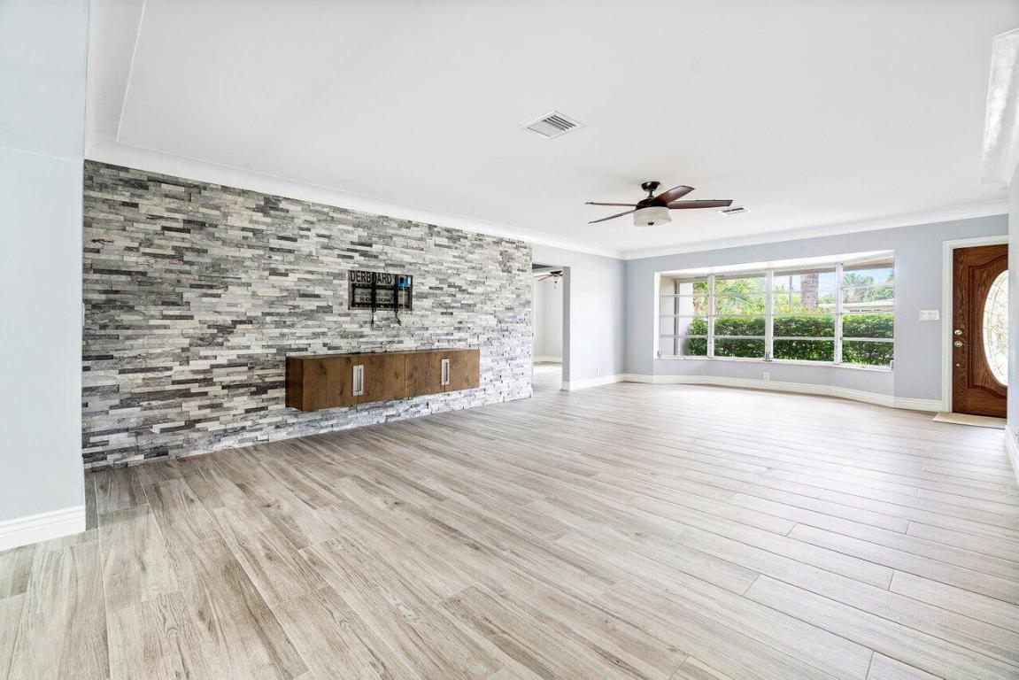 WOODMAR ESTATES - Residential Lease