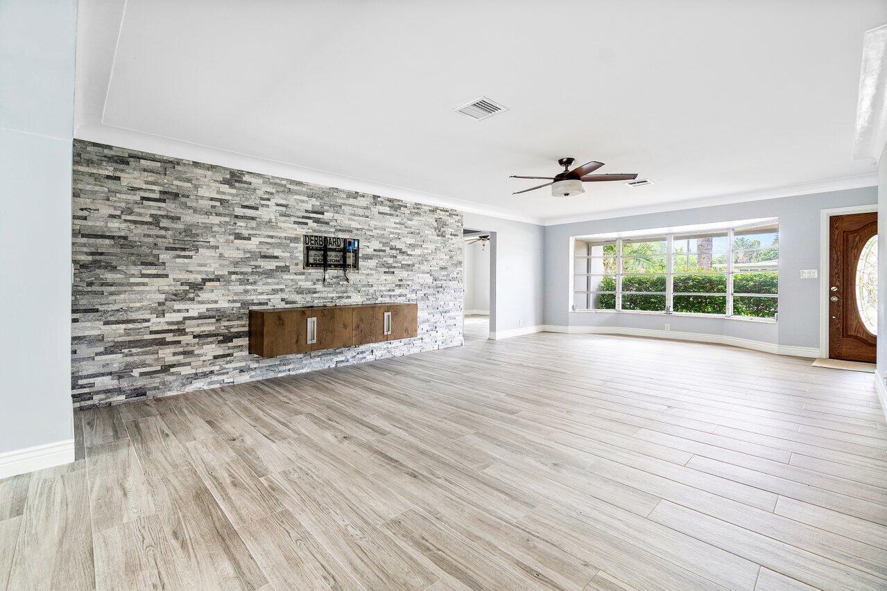 WOODMAR ESTATES - Residential Lease