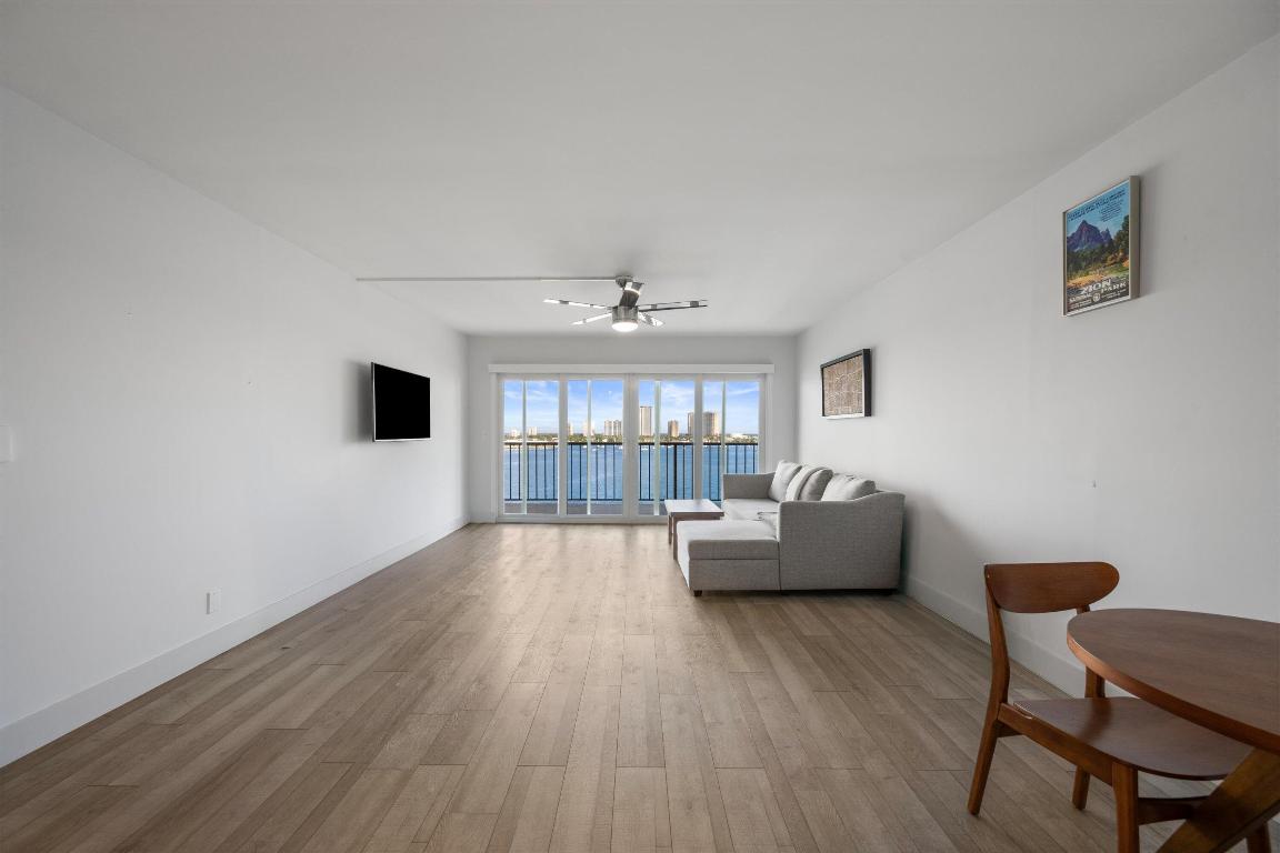 LAKE HARBOR COVE CONDO - Residential