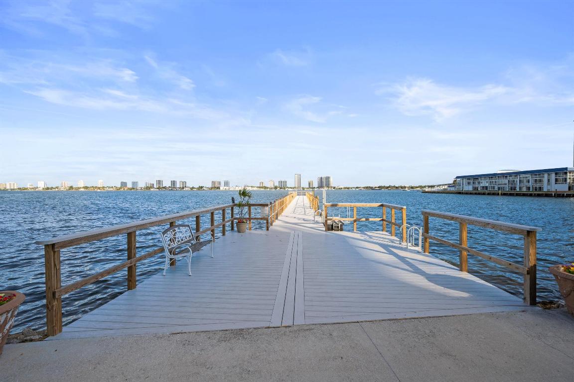 LAKE HARBOR COVE CONDO - Residential
