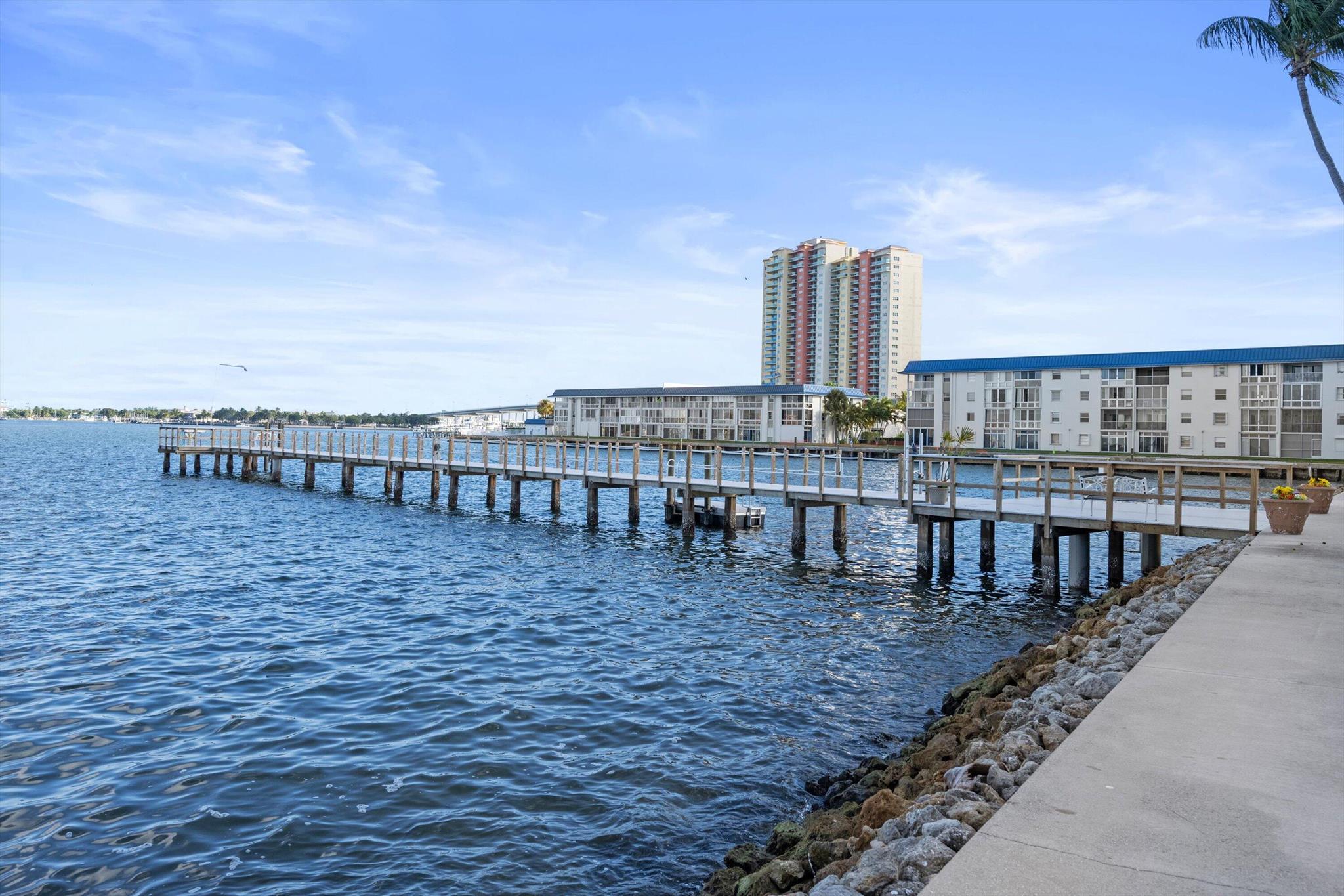 LAKE HARBOR COVE CONDO - Residential