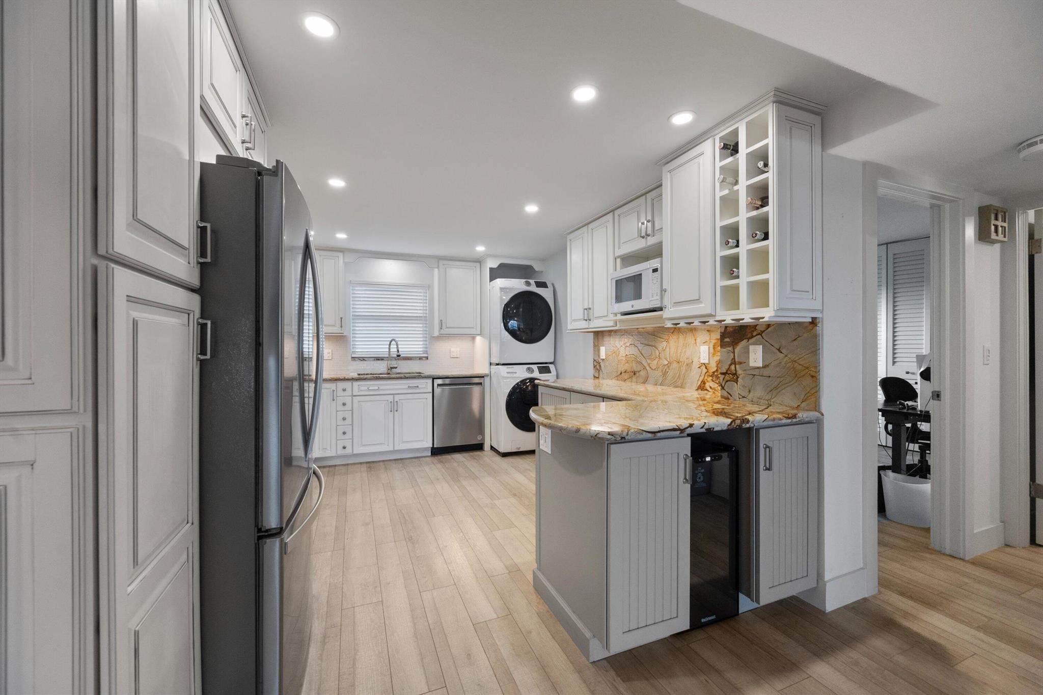 LAKE HARBOR COVE CONDO - Residential